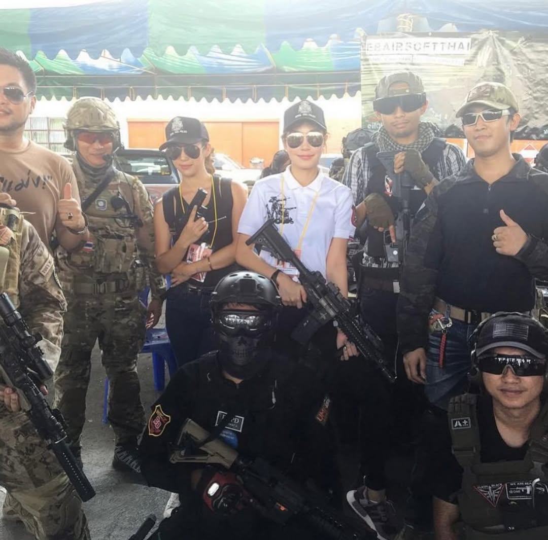 เมย์ - พิชญ์นาฏ สาขากร