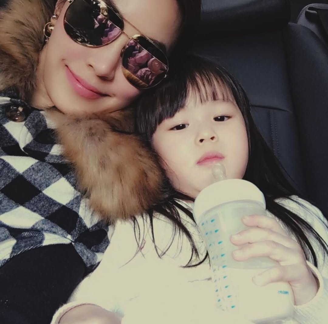 เมย์ - พิชญ์นาฏ สาขากร