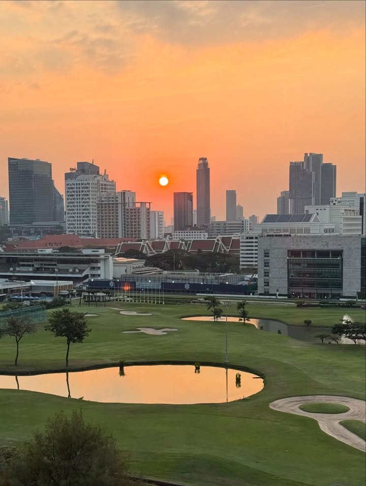 เมย์ - พิชญ์นาฏ สาขากร