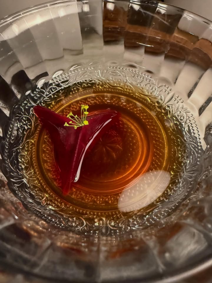 เมย์ - พิชญ์นาฏ สาขากร