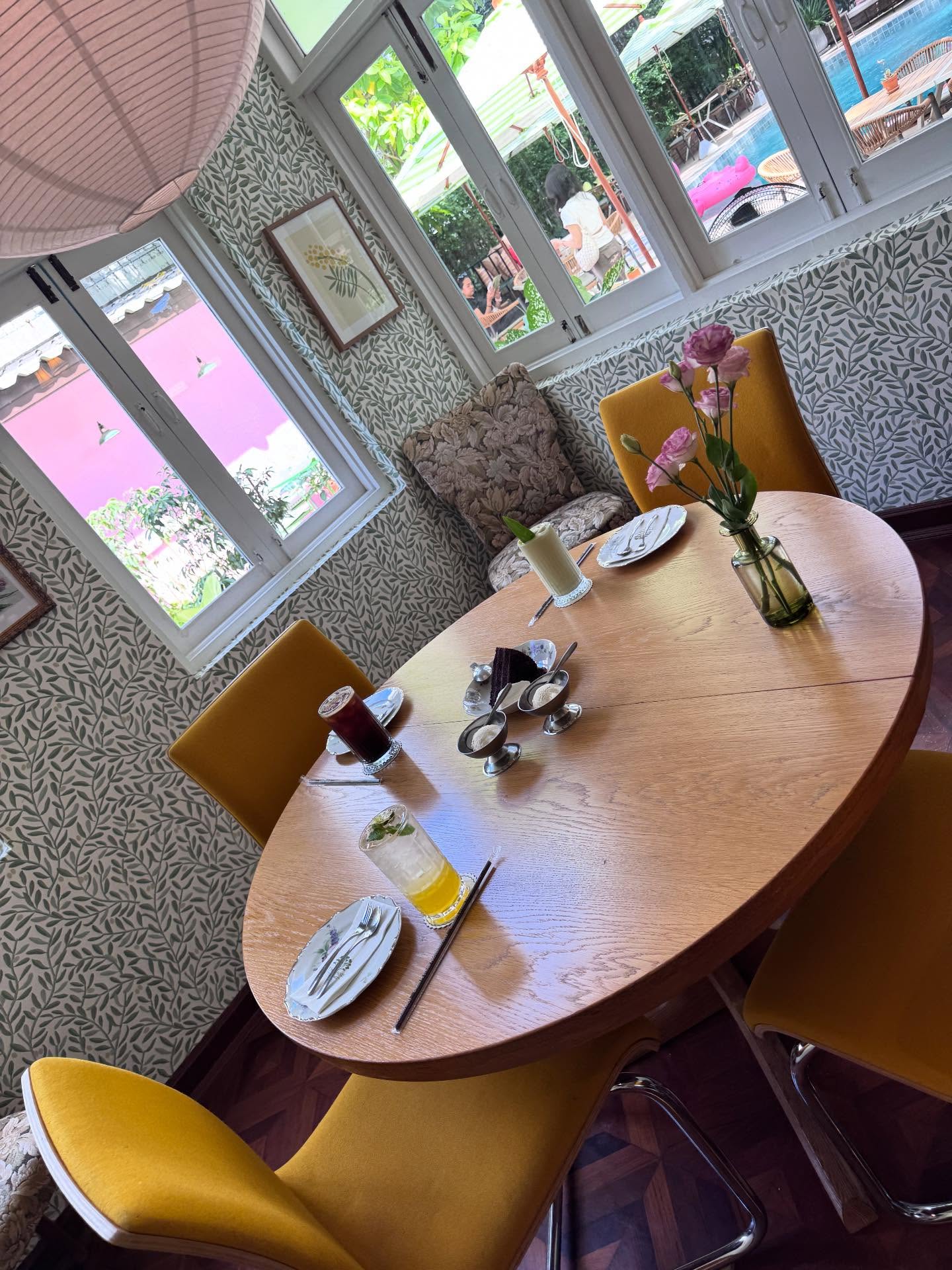 เมย์ - พิชญ์นาฏ สาขากร