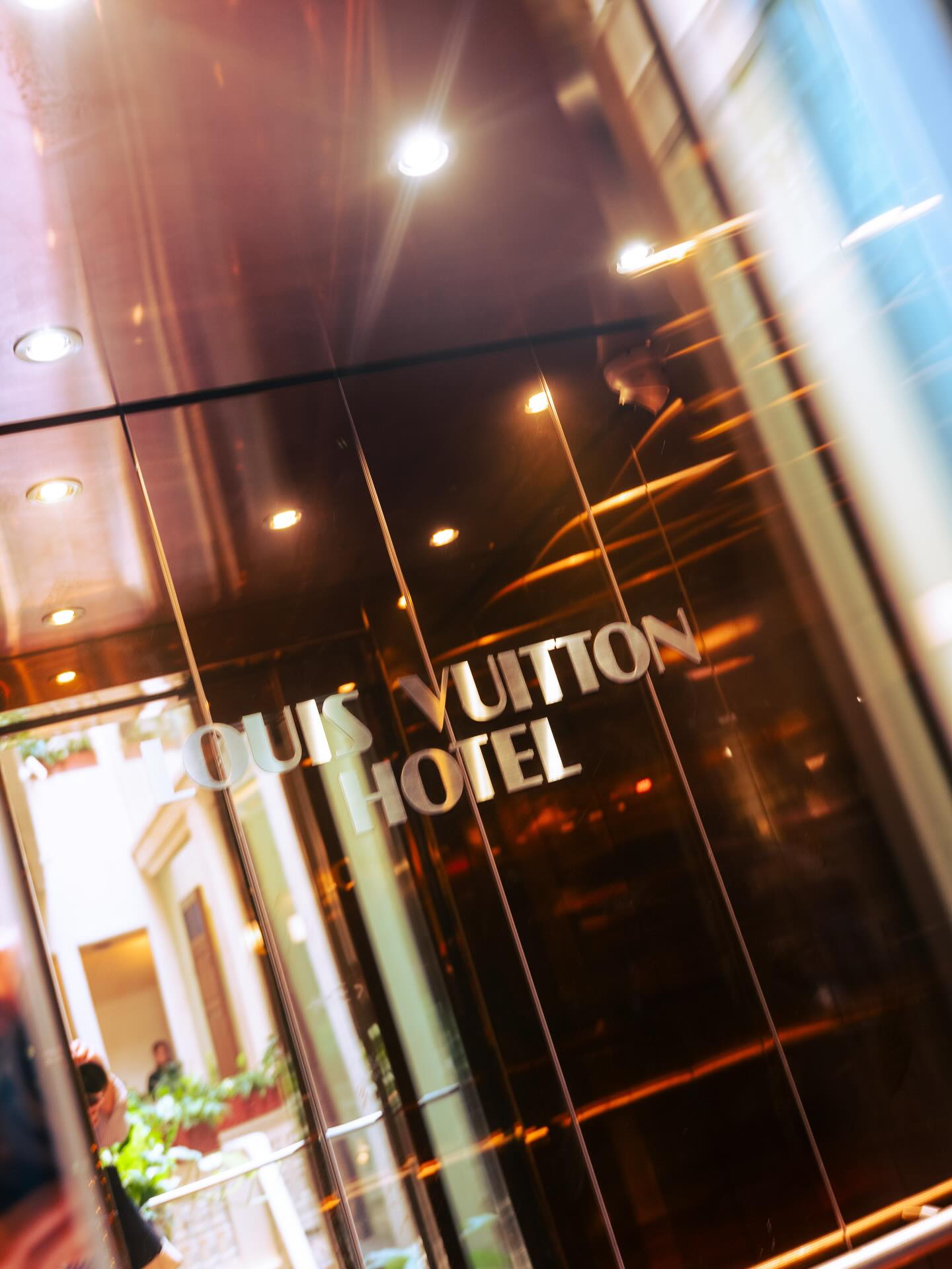 เมย์ - พิชญ์นาฏ สาขากร