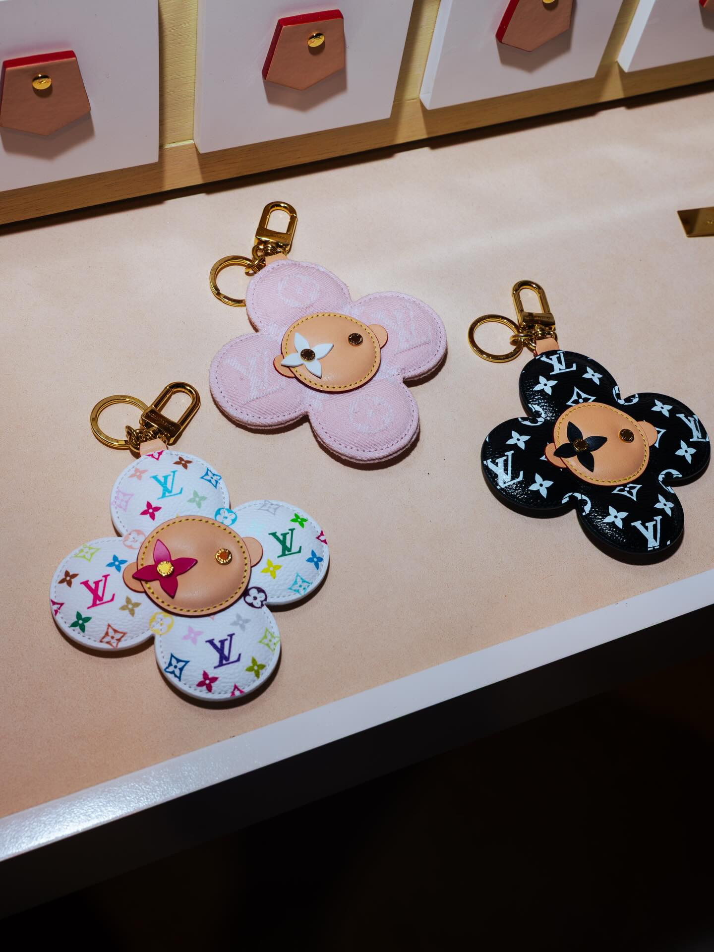 เมย์ - พิชญ์นาฏ สาขากร