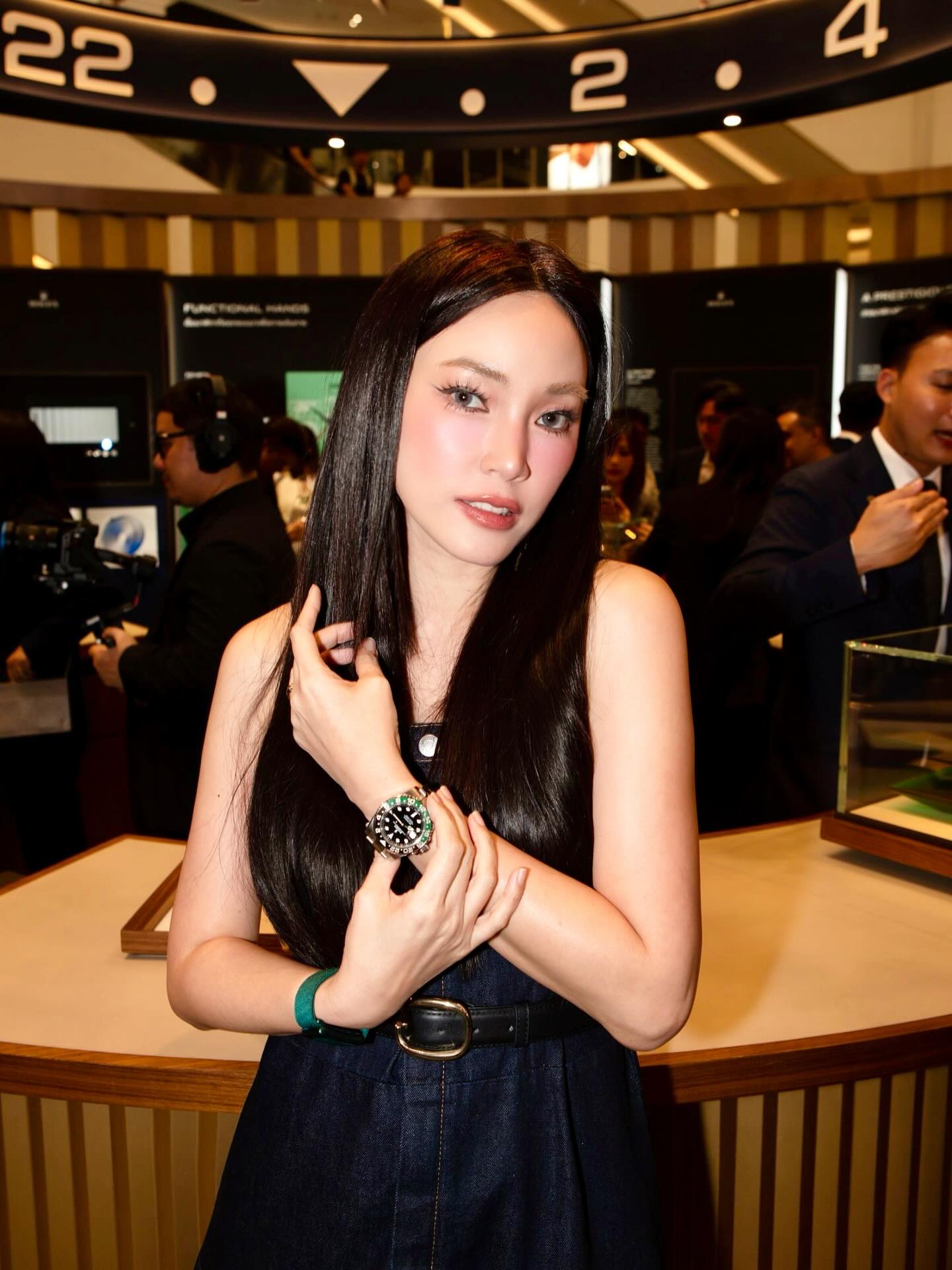 เมย์ - พิชญ์นาฏ สาขากร