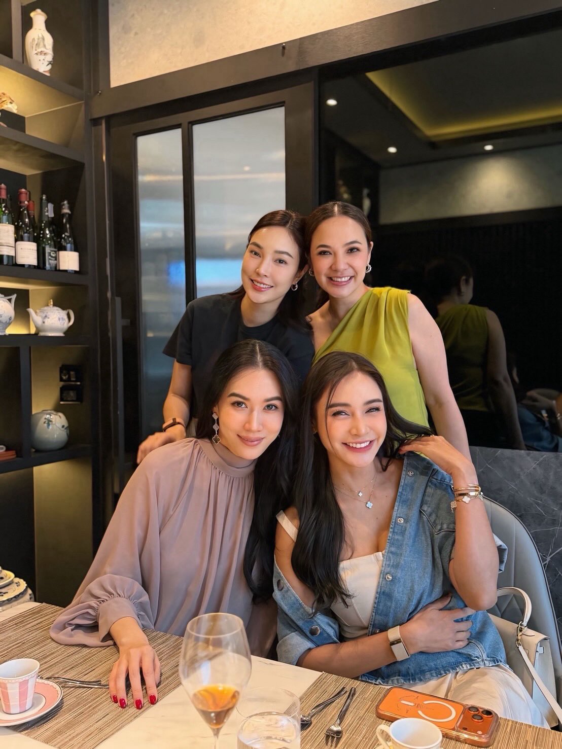 เมย์ - พิชญ์นาฏ สาขากร