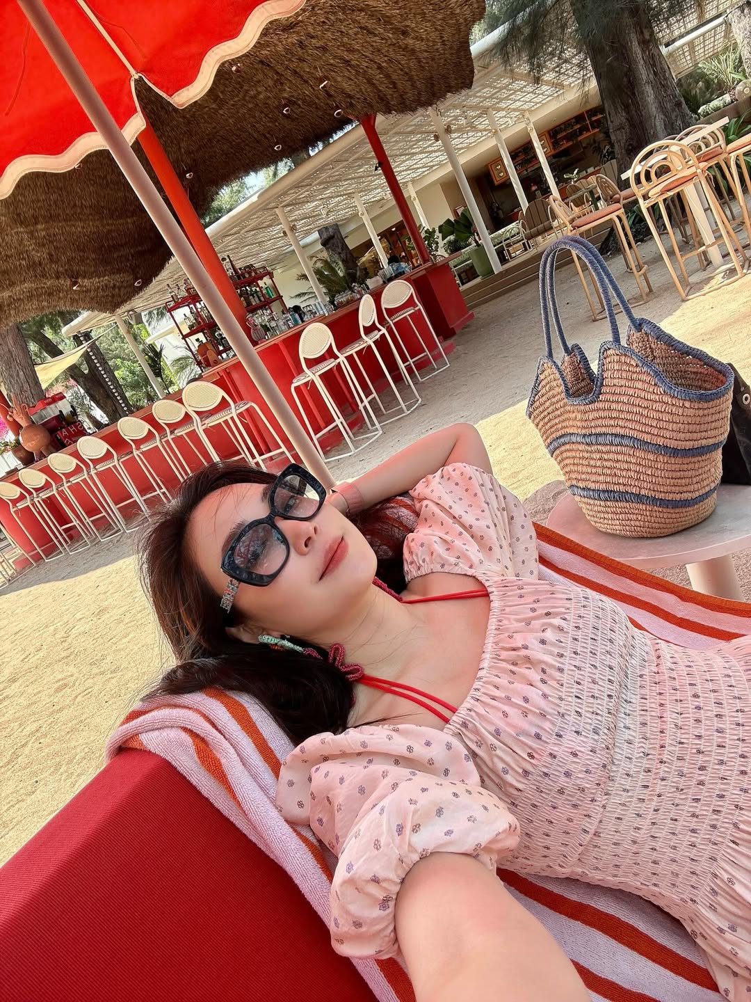 เมย์ - พิชญ์นาฏ สาขากร