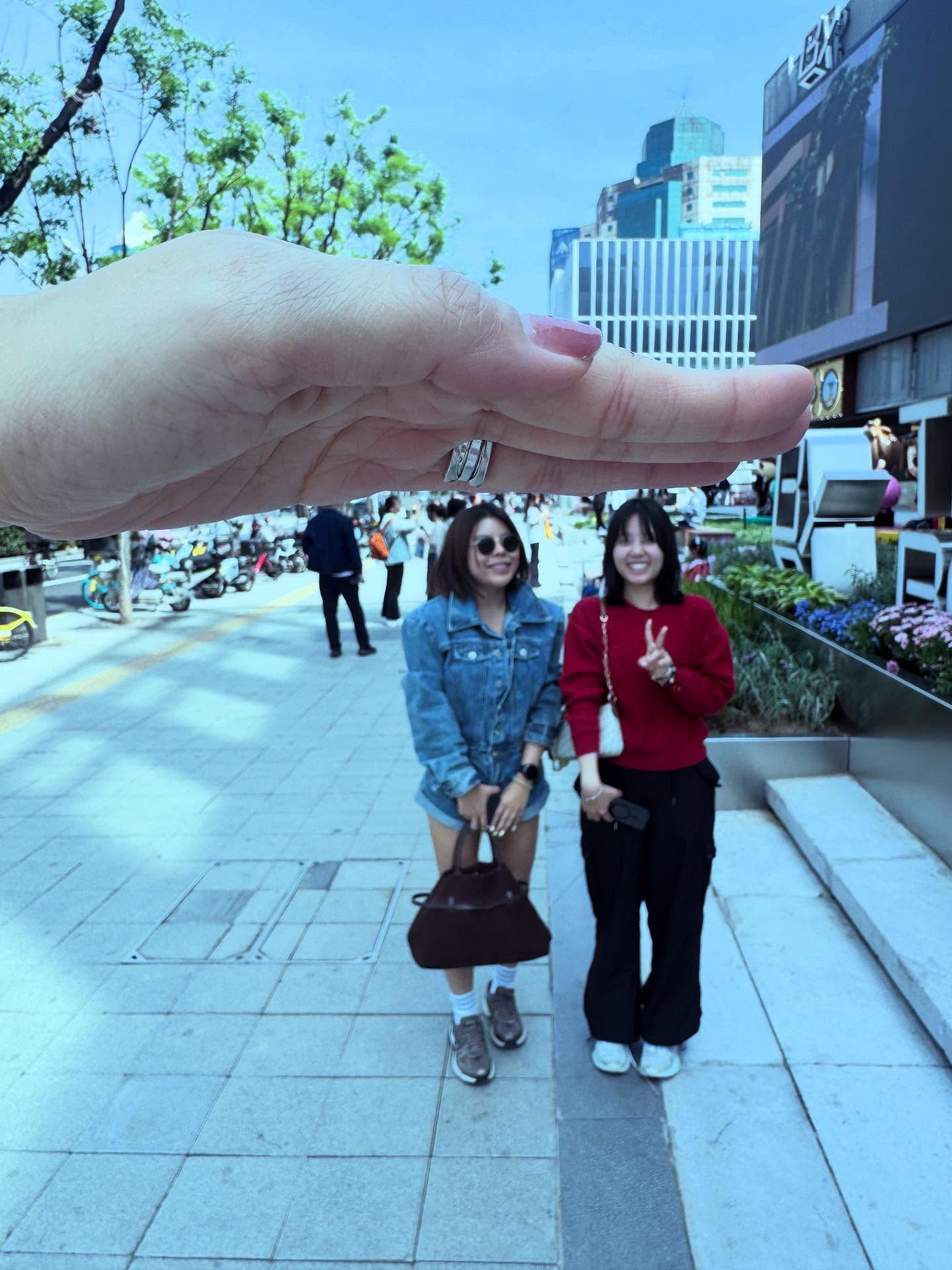 เมย์ - พิชญ์นาฏ สาขากร