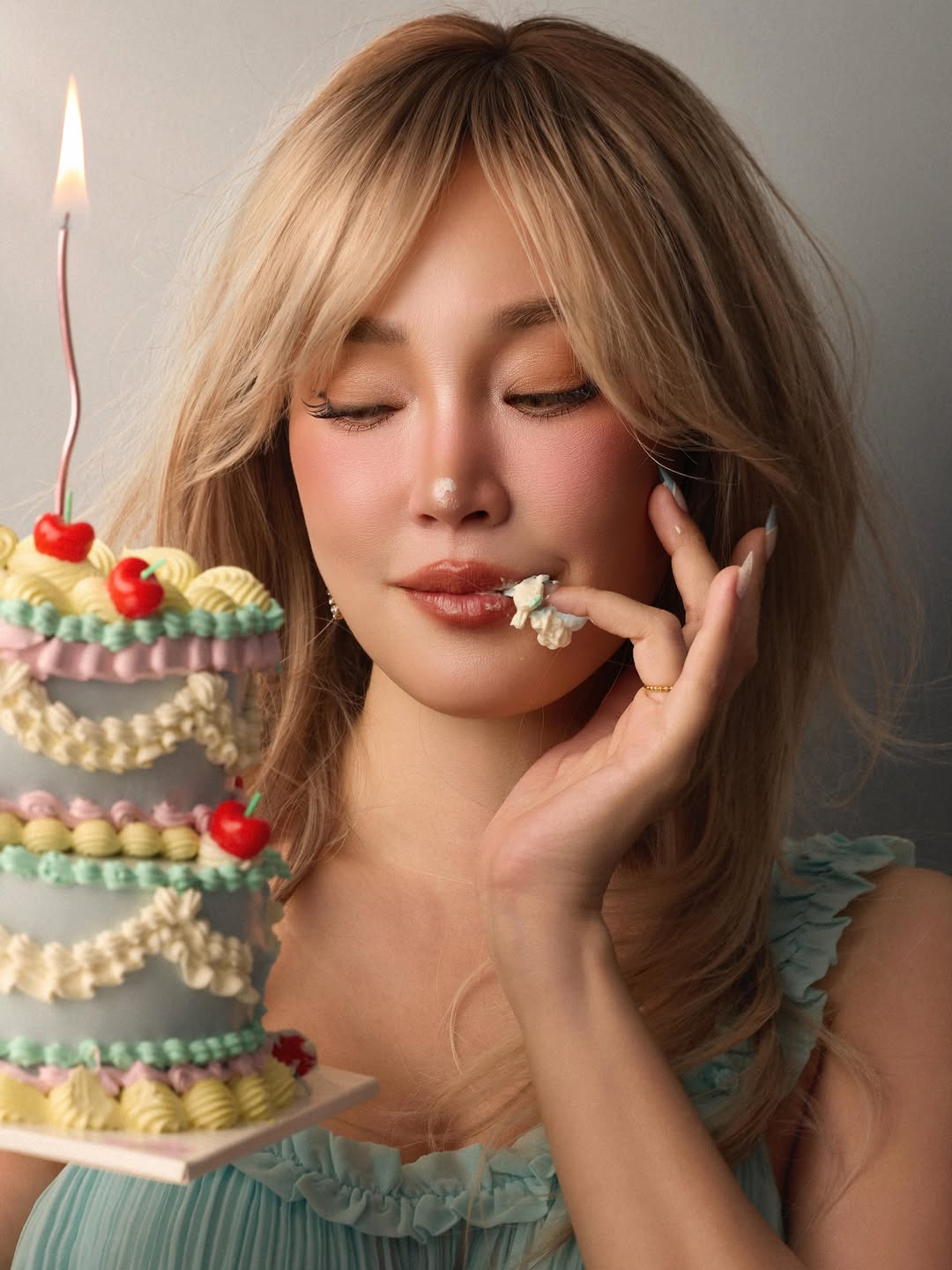 เมย์ - พิชญ์นาฏ สาขากร