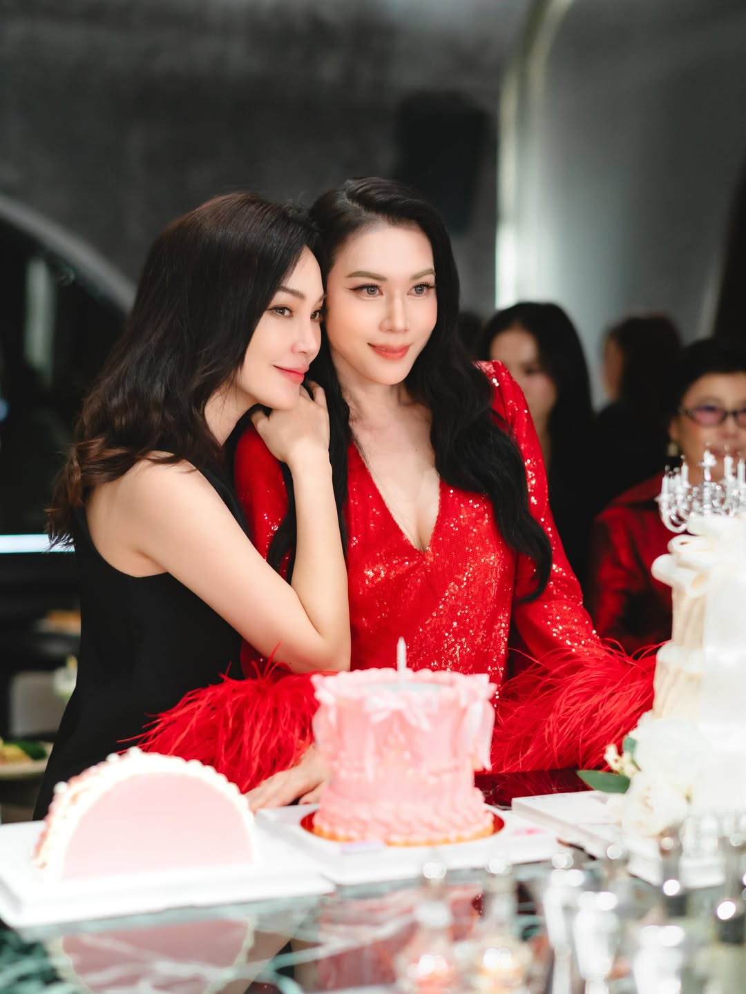 เมย์ - พิชญ์นาฏ สาขากร