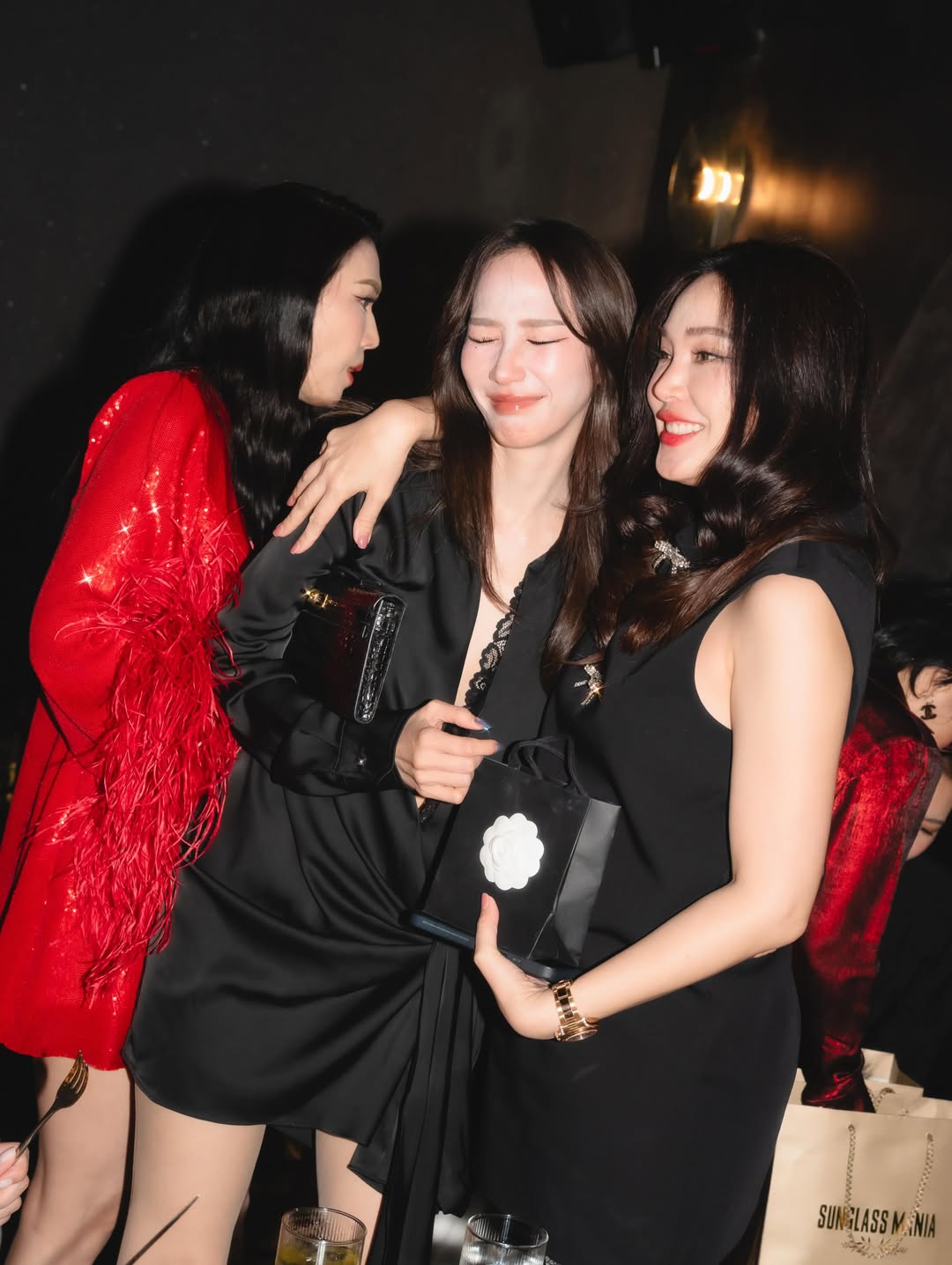 เมย์ - พิชญ์นาฏ สาขากร