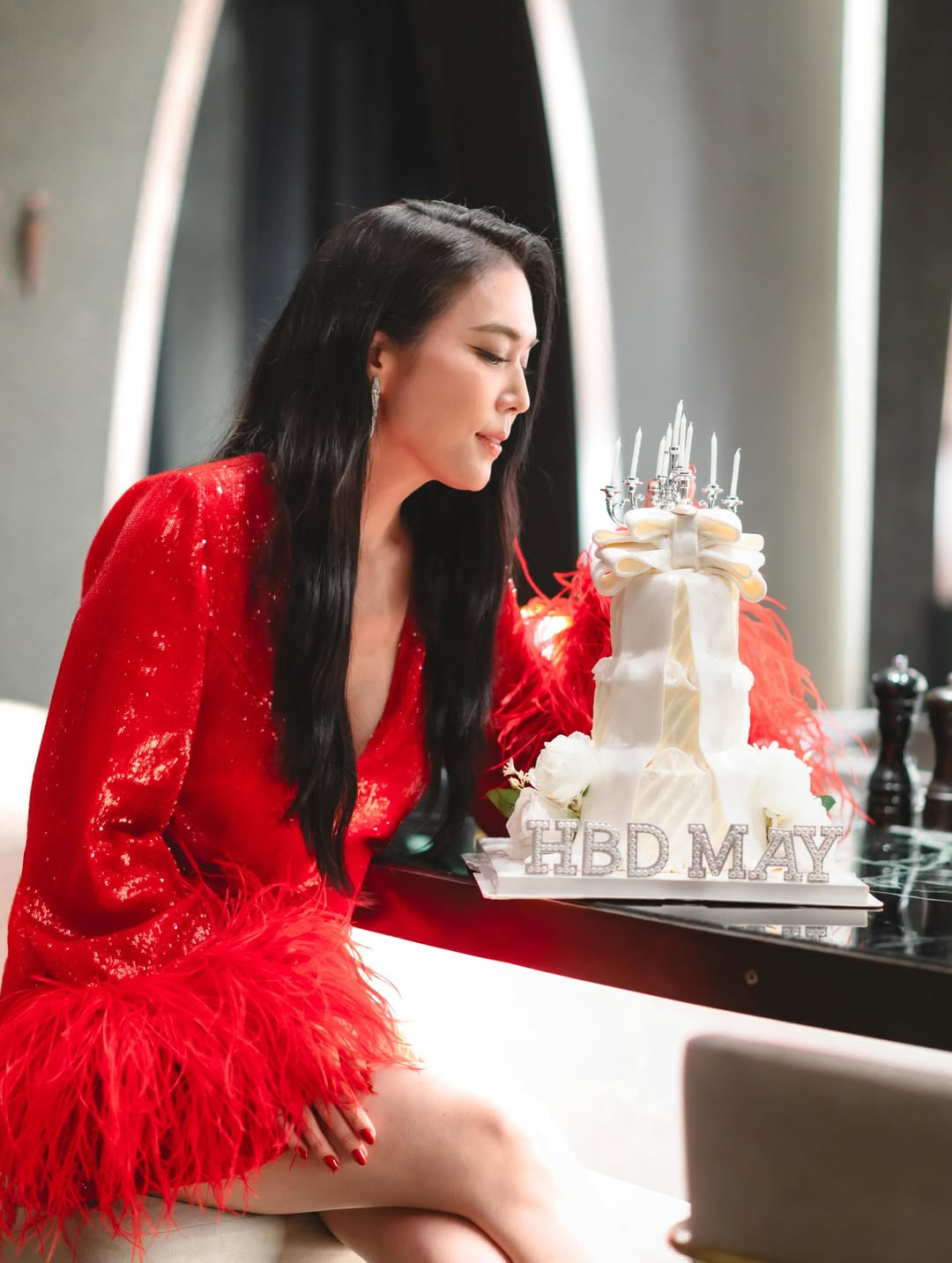 เมย์ - พิชญ์นาฏ สาขากร