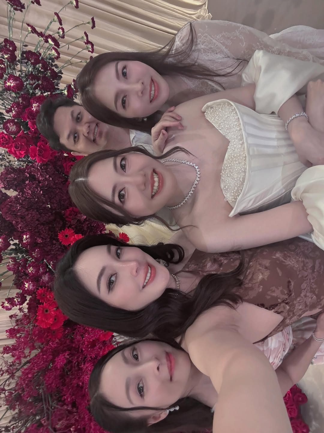 เมย์ - พิชญ์นาฏ สาขากร