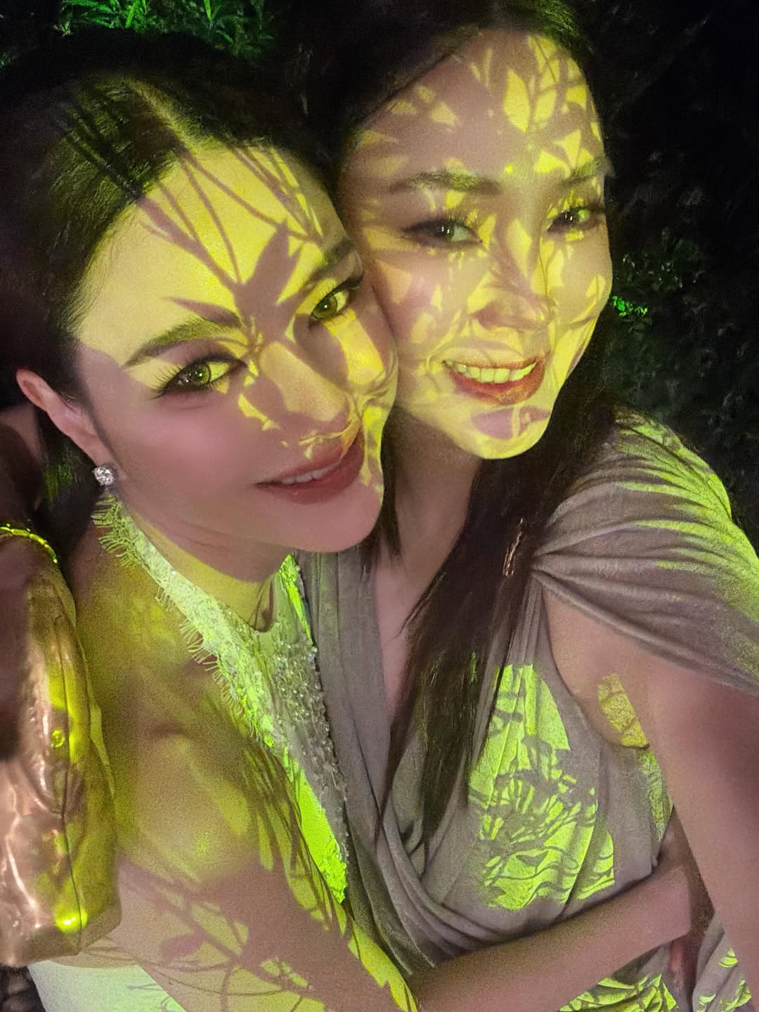 เมย์ - พิชญ์นาฏ สาขากร