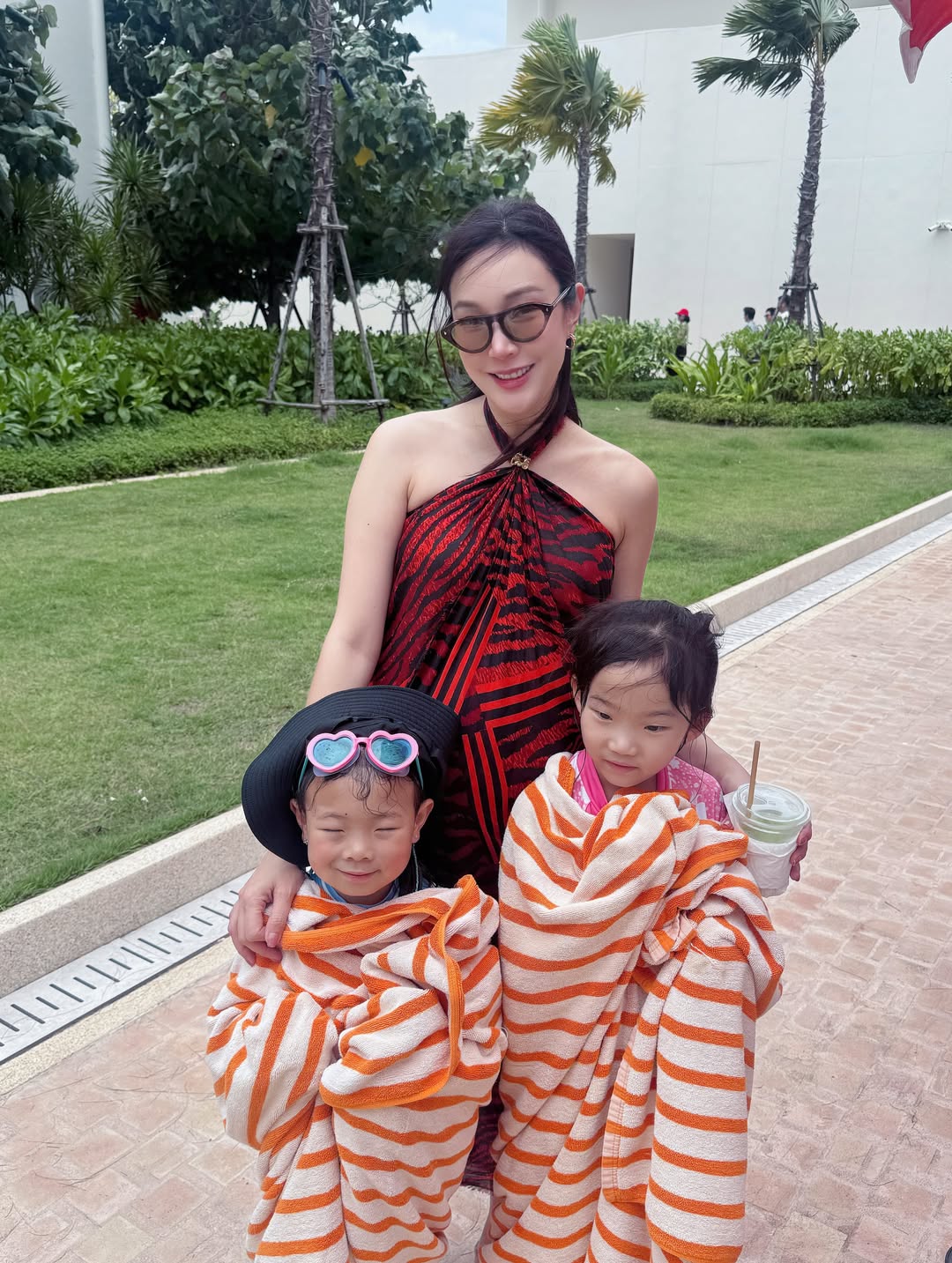เมย์ - พิชญ์นาฏ สาขากร