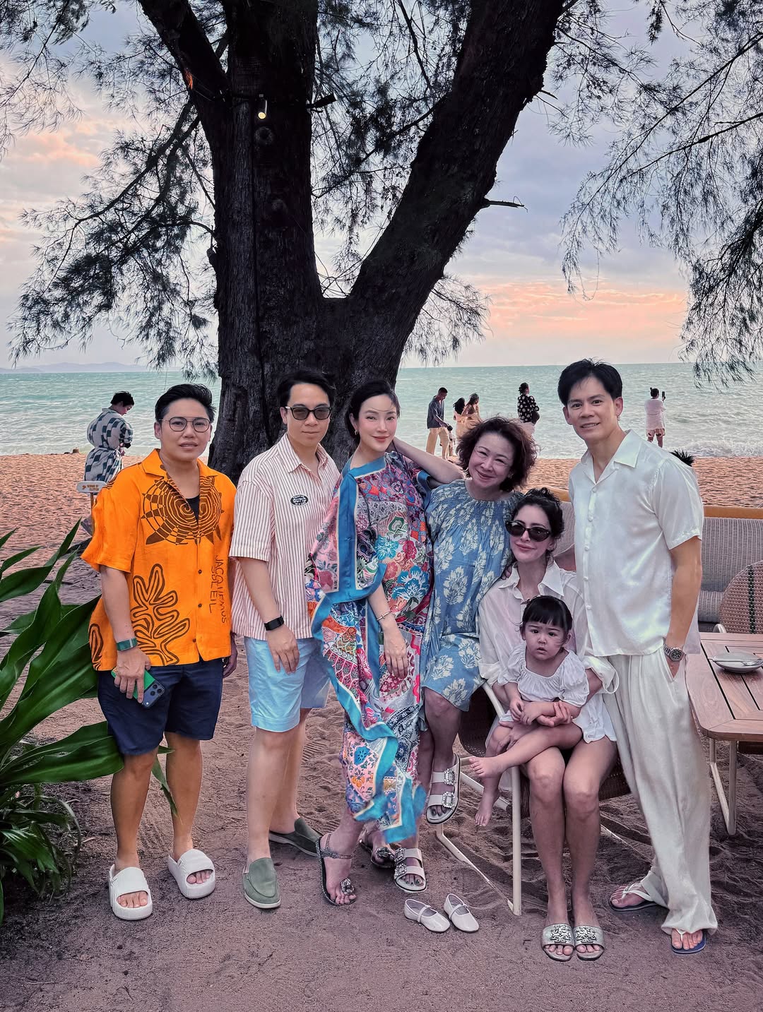 เมย์ - พิชญ์นาฏ สาขากร