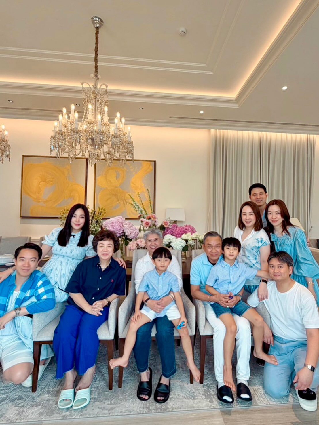 เมย์ - พิชญ์นาฏ สาขากร