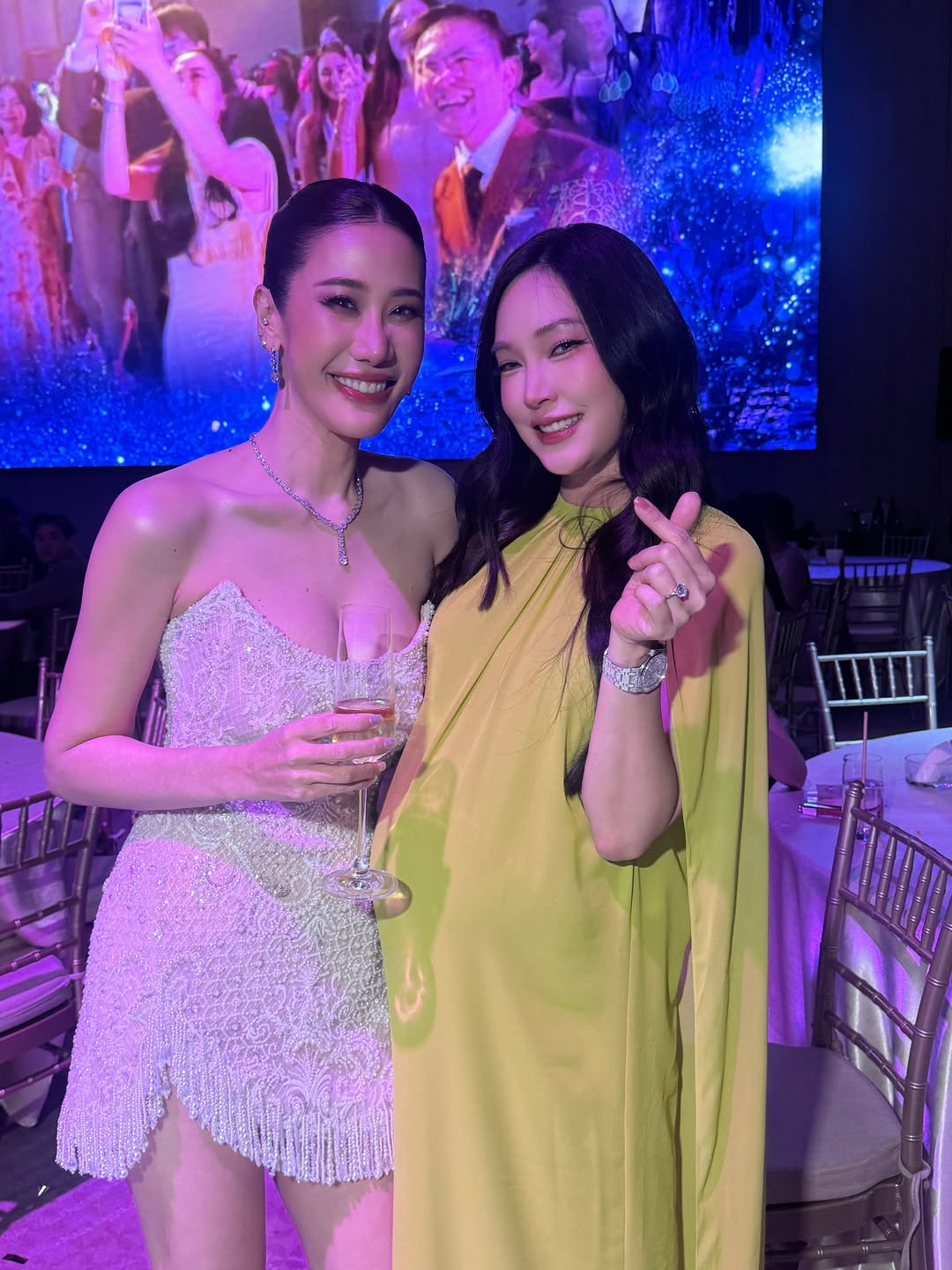 เมย์ - พิชญ์นาฏ สาขากร