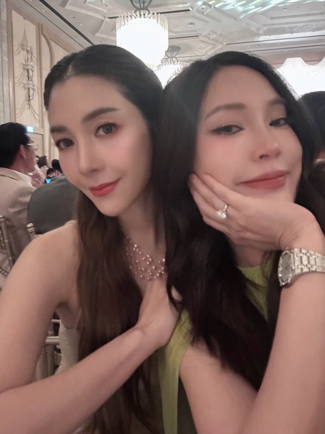 เมย์ - พิชญ์นาฏ สาขากร