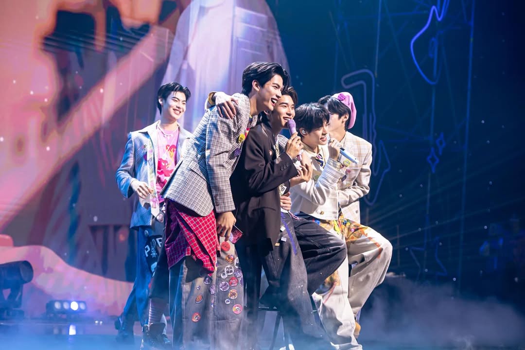 เวฟ - ธนภัทร ตันสกุล