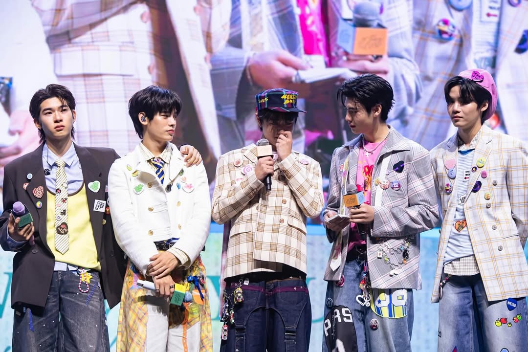 เวฟ - ธนภัทร ตันสกุล