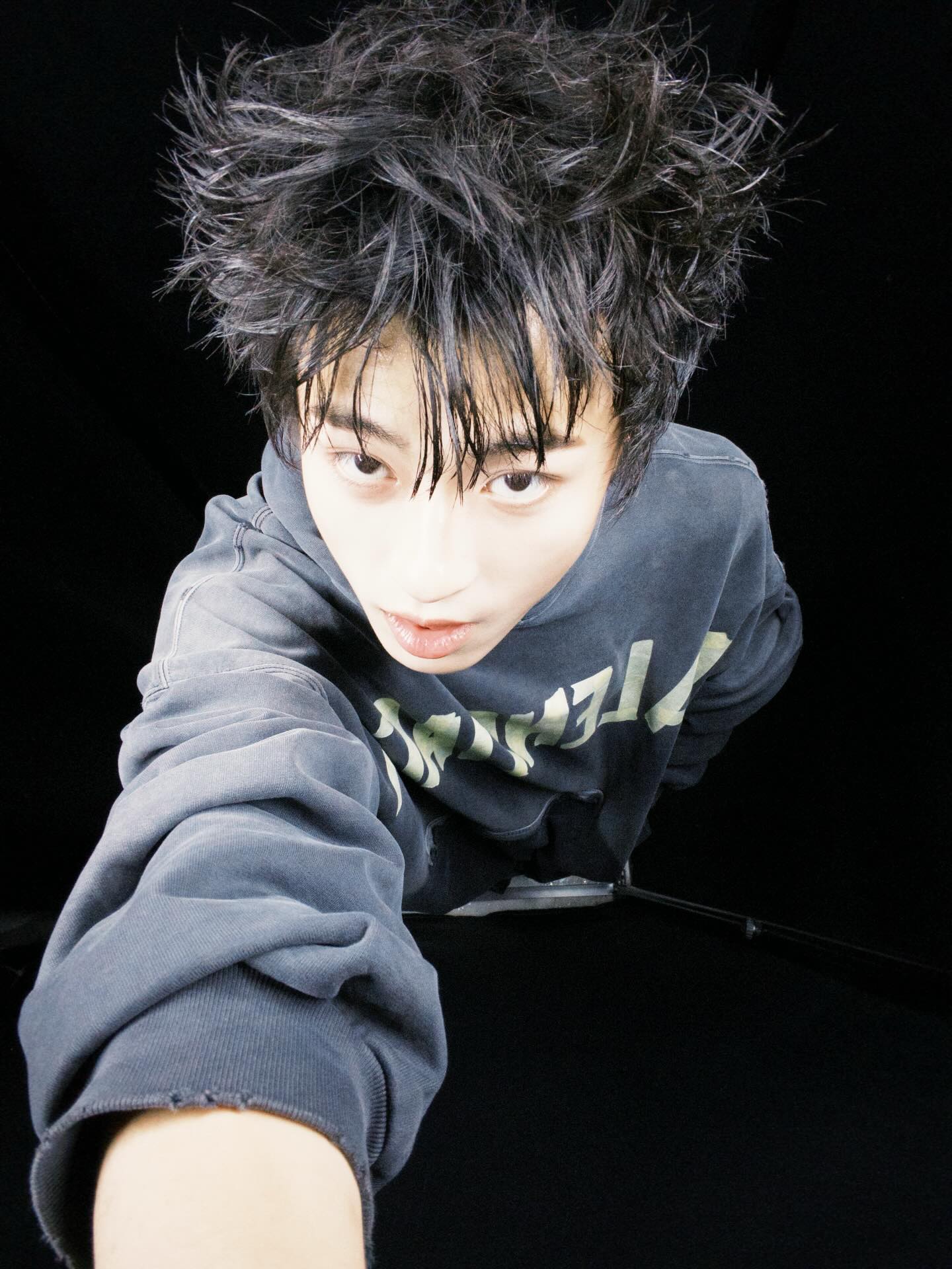 เวฟ - ธนภัทร ตันสกุล