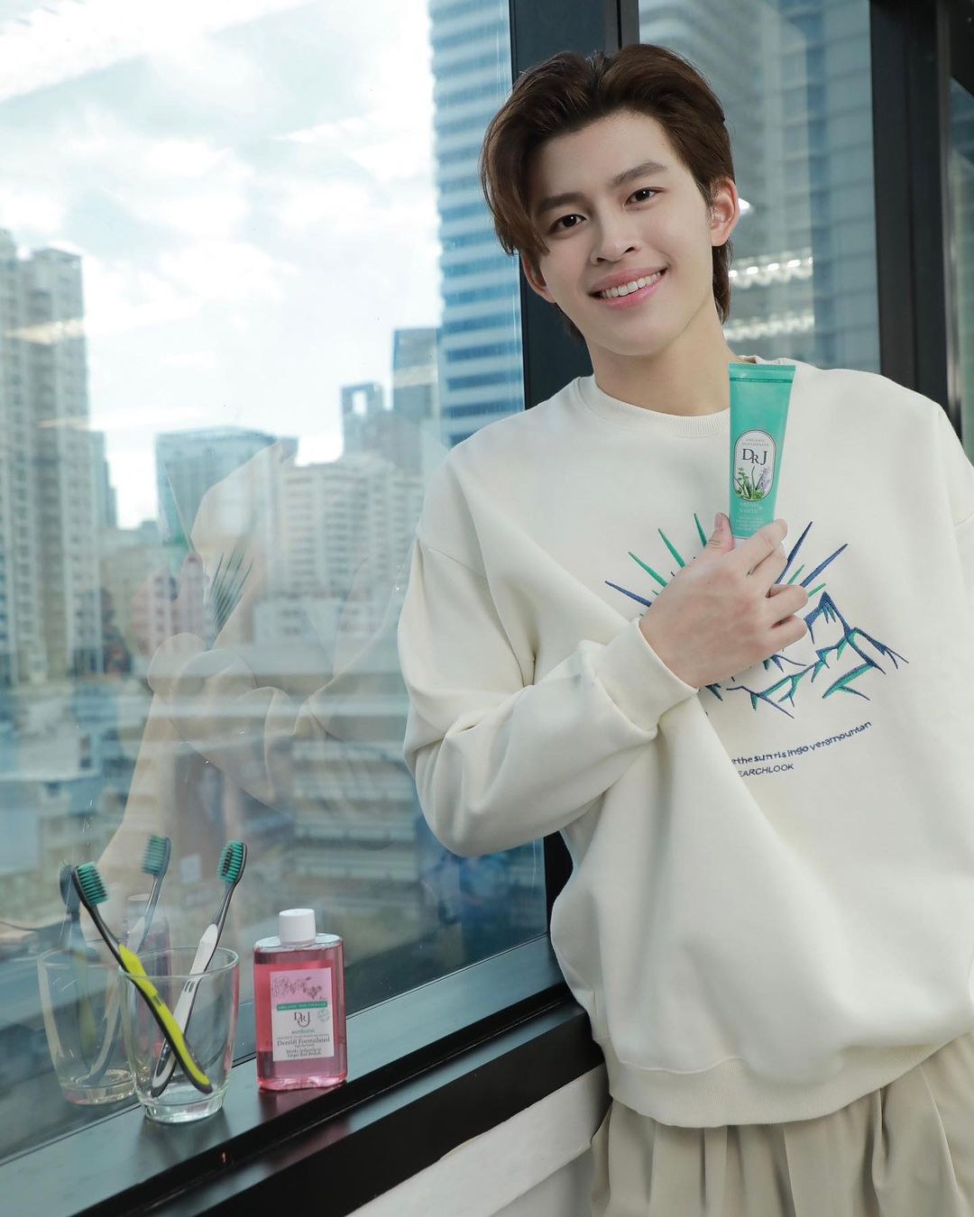 ปอนด์ - ณราวิชญ์ เลิศรัตน์โกสุมภ์