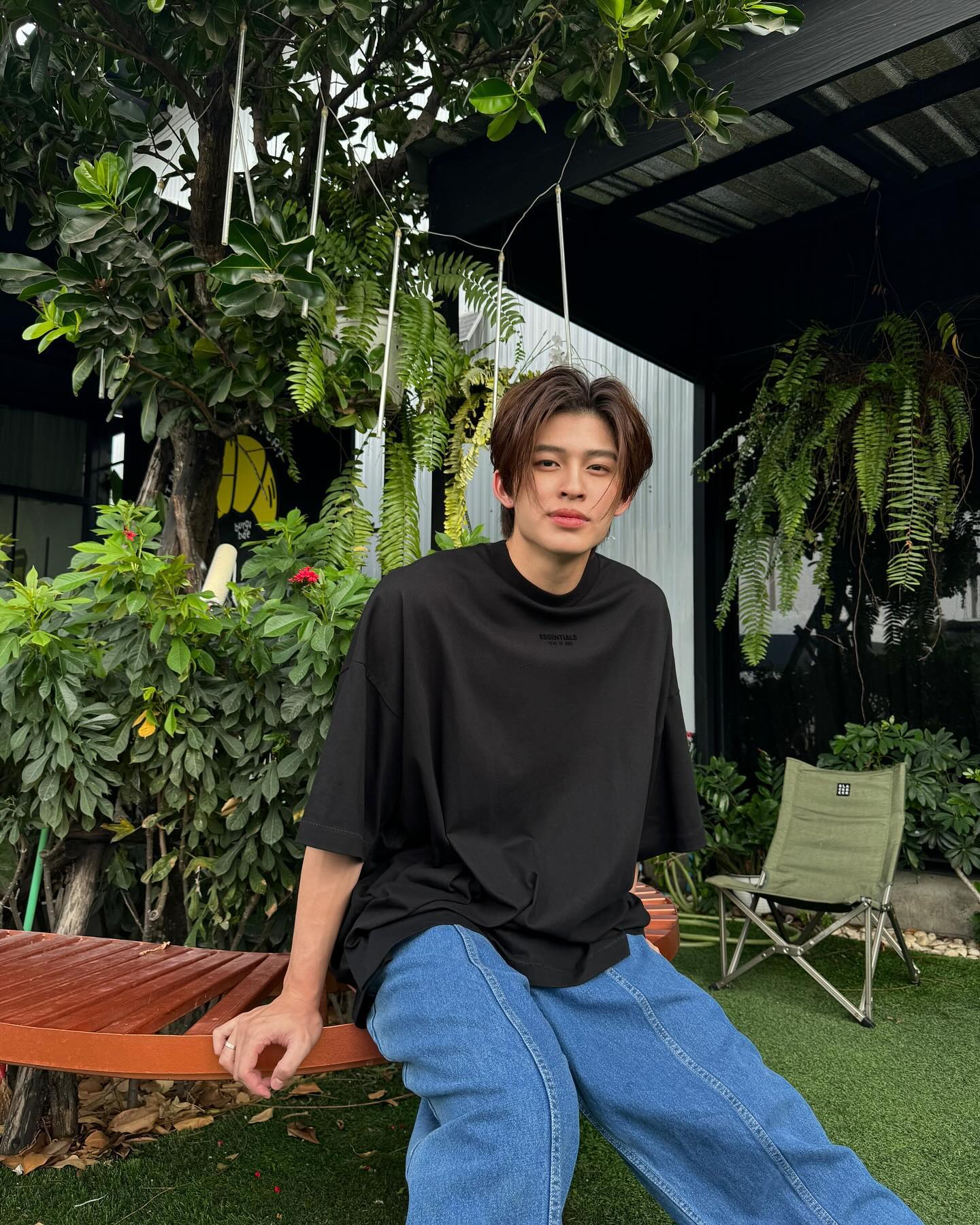 ปอนด์ - ณราวิชญ์ เลิศรัตน์โกสุมภ์