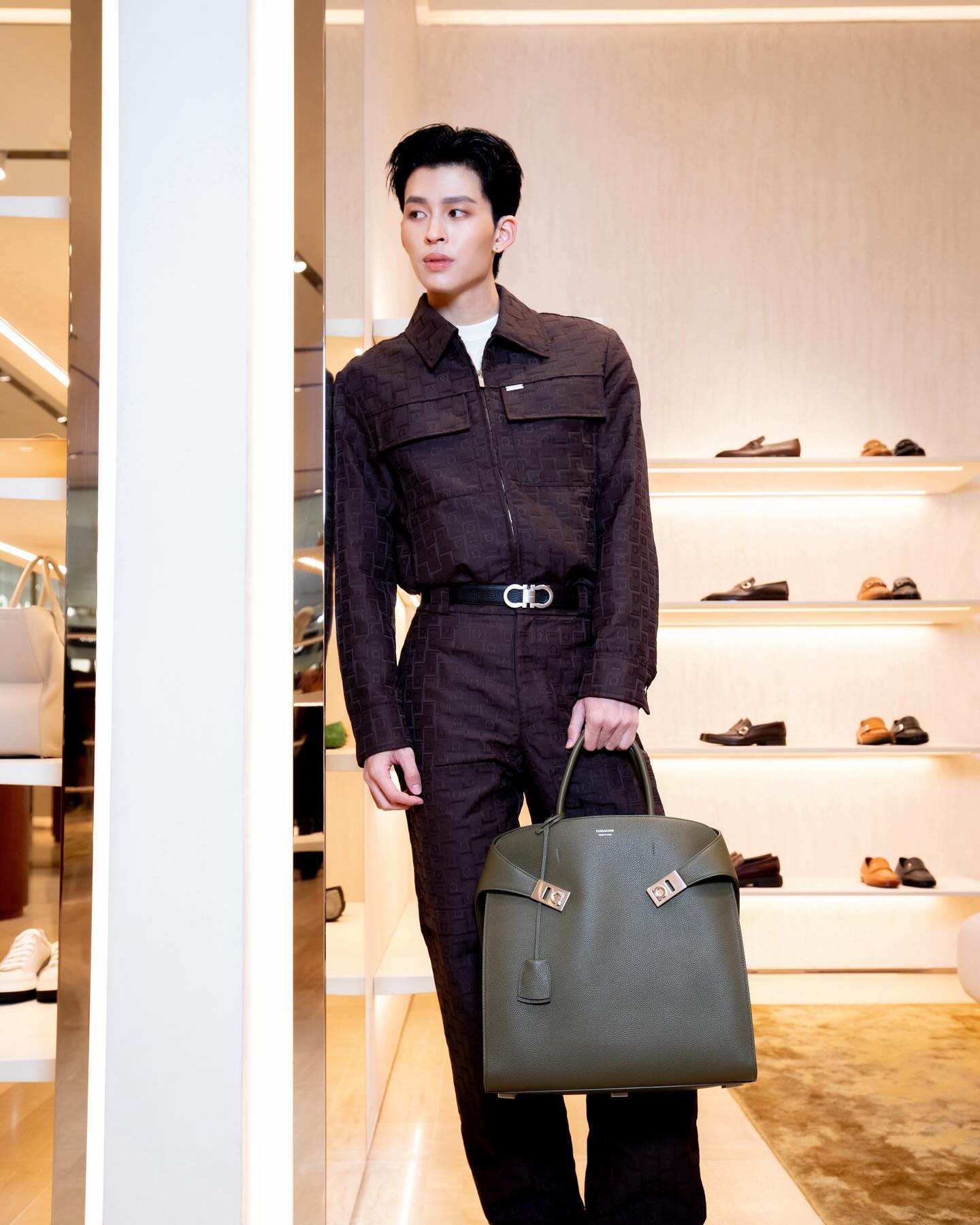 ปอนด์ - ณราวิชญ์ เลิศรัตน์โกสุมภ์