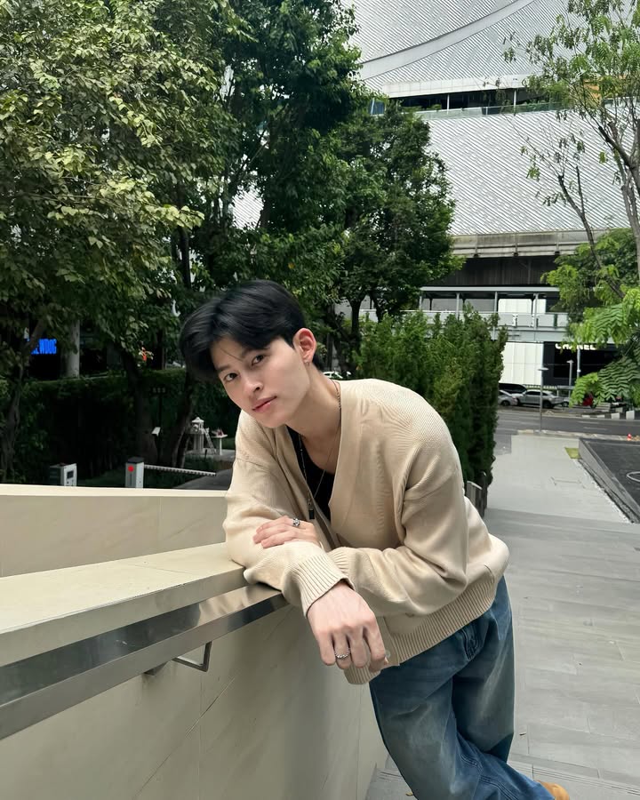 ปอนด์ - ณราวิชญ์ เลิศรัตน์โกสุมภ์