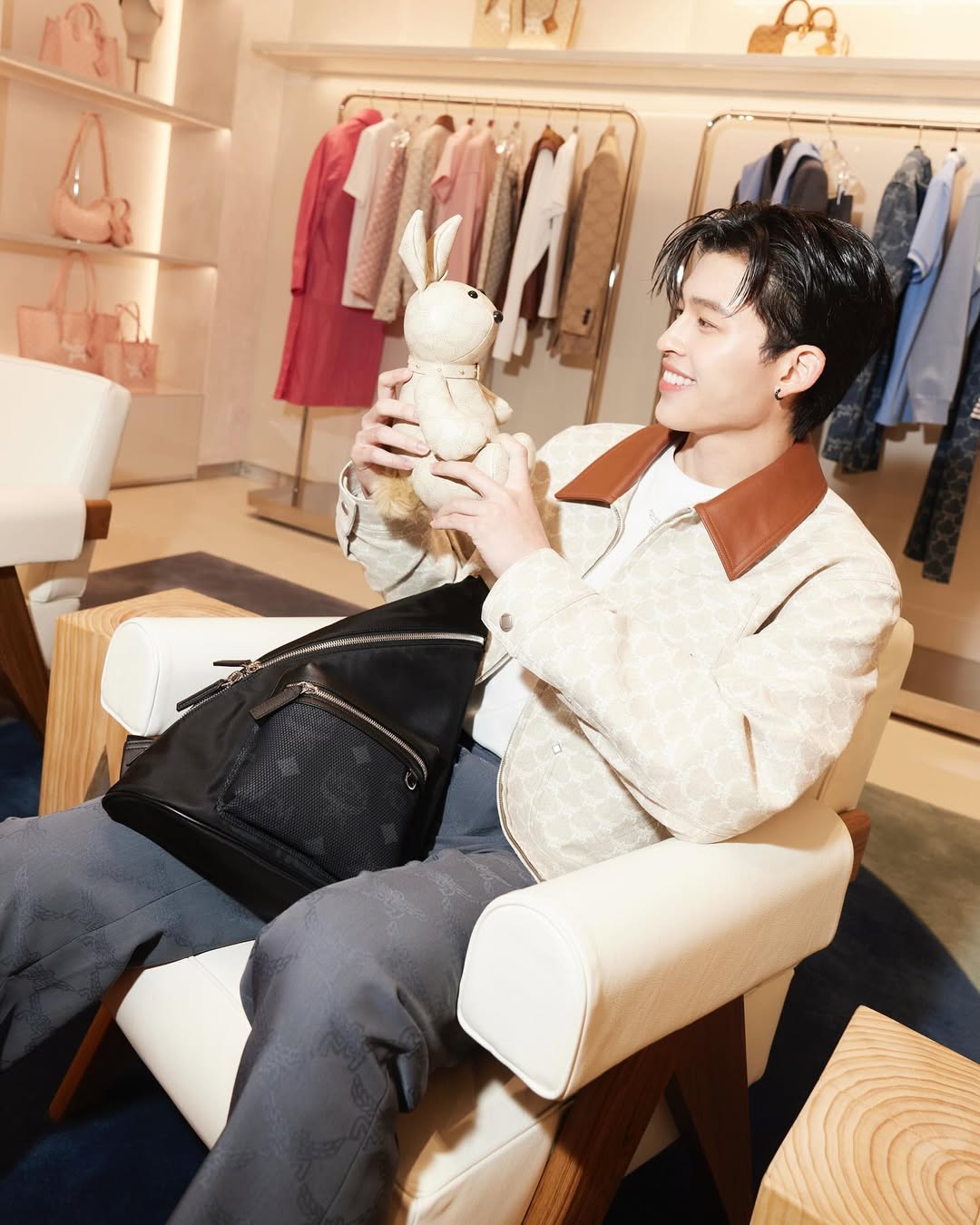 ปอนด์ - ณราวิชญ์ เลิศรัตน์โกสุมภ์