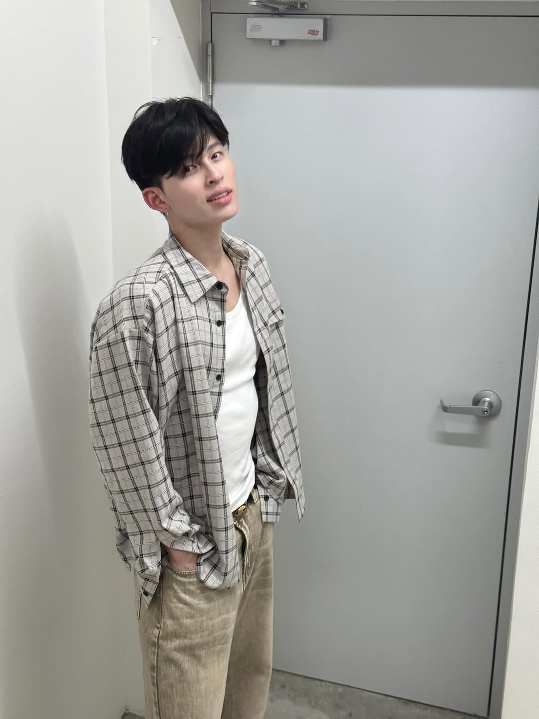 ปอนด์ - ณราวิชญ์ เลิศรัตน์โกสุมภ์