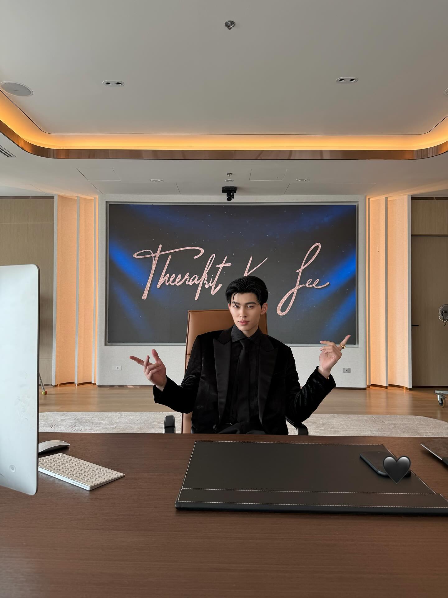 ปอนด์ - ณราวิชญ์ เลิศรัตน์โกสุมภ์