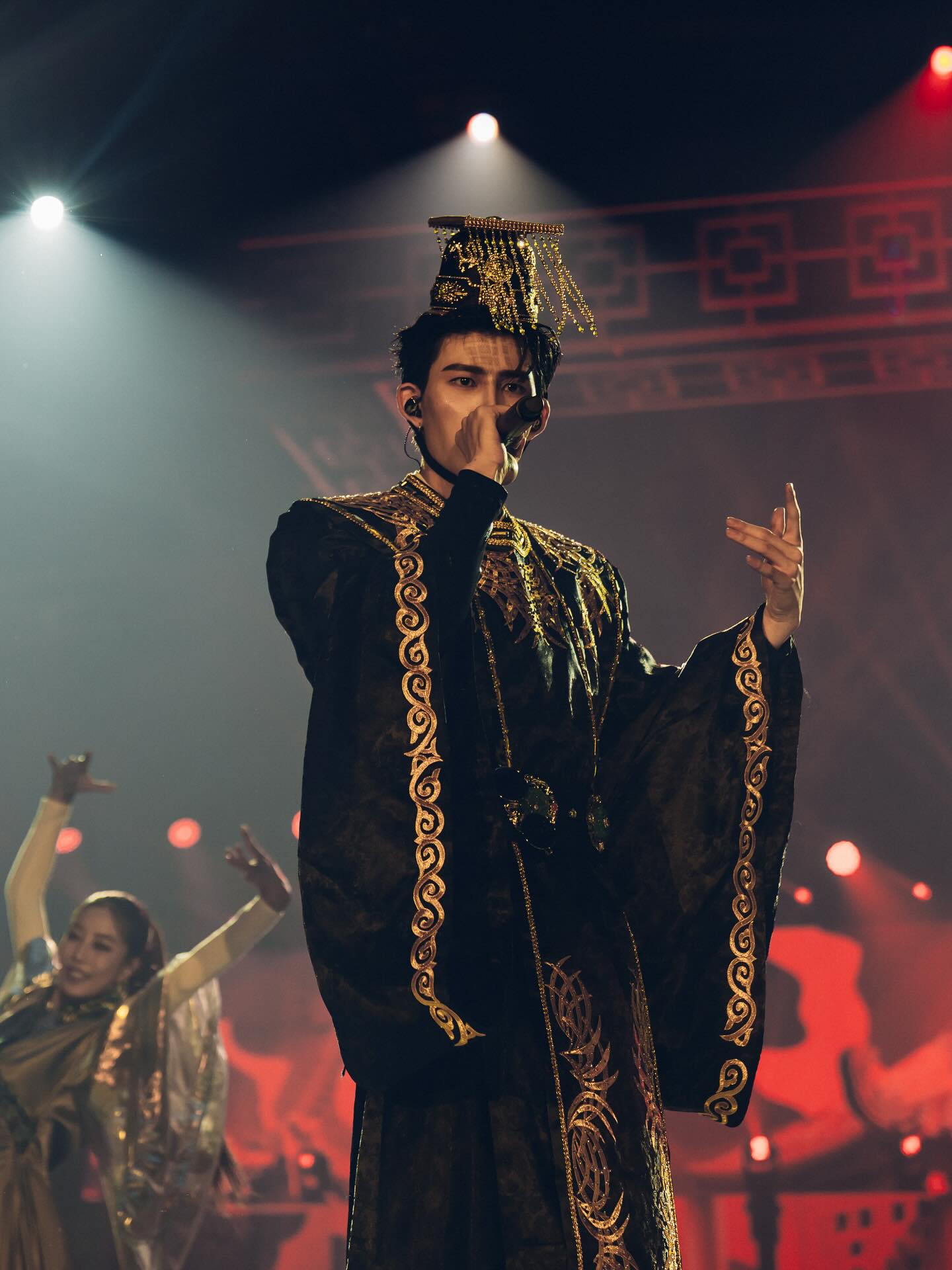 ปอนด์ - ณราวิชญ์ เลิศรัตน์โกสุมภ์