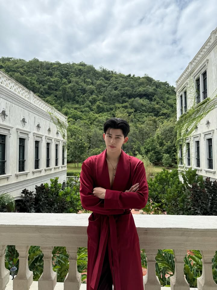 ปอนด์ - ณราวิชญ์ เลิศรัตน์โกสุมภ์