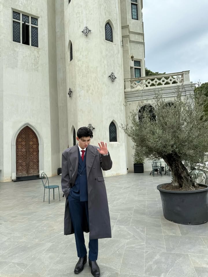 ปอนด์ - ณราวิชญ์ เลิศรัตน์โกสุมภ์