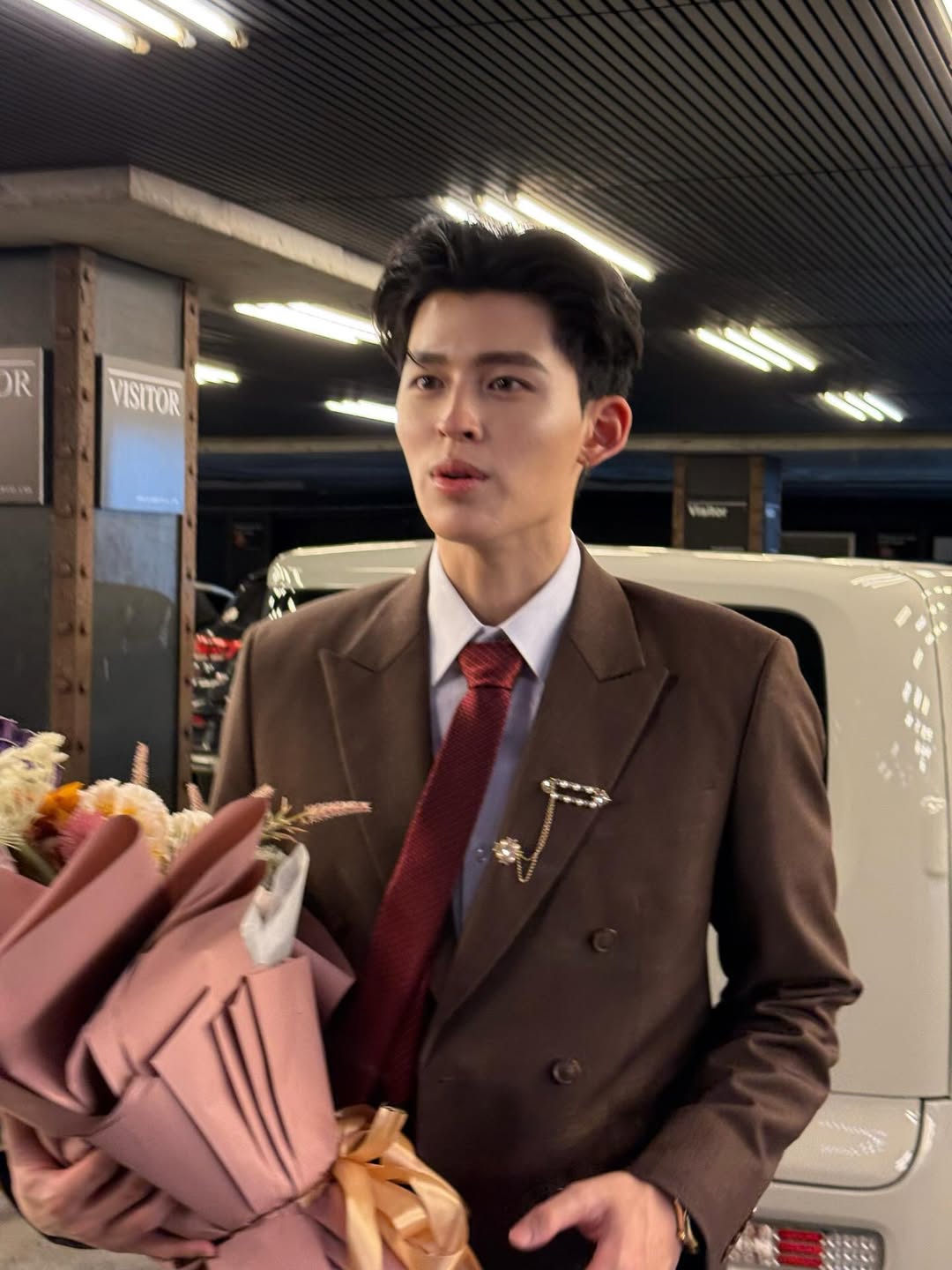 ปอนด์ - ณราวิชญ์ เลิศรัตน์โกสุมภ์