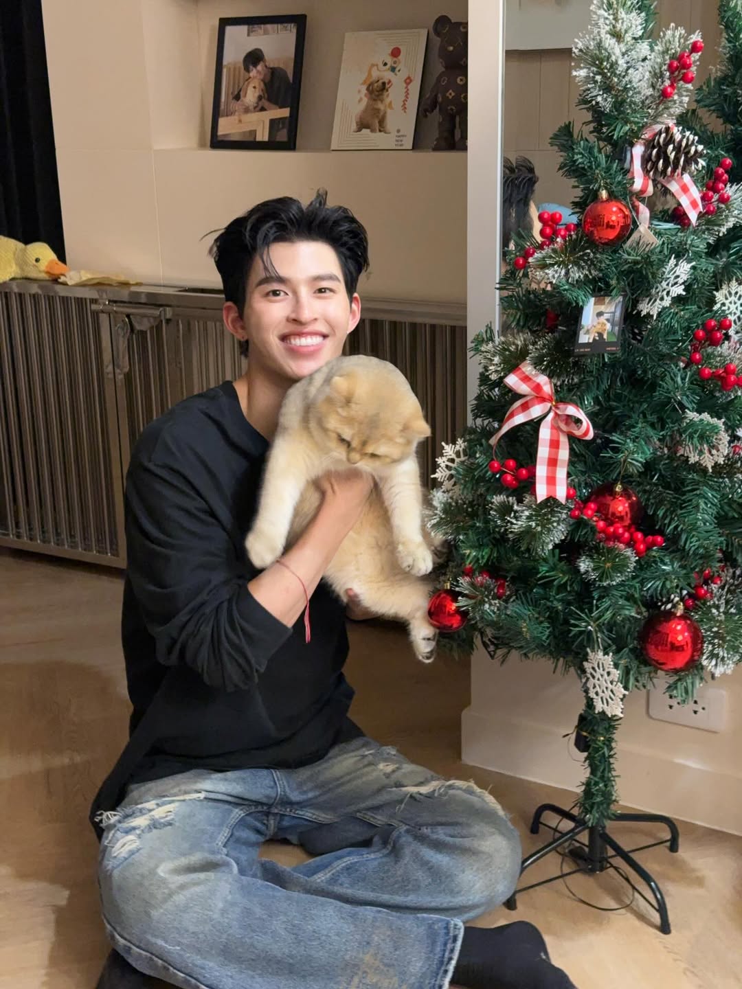 ปอนด์ - ณราวิชญ์ เลิศรัตน์โกสุมภ์