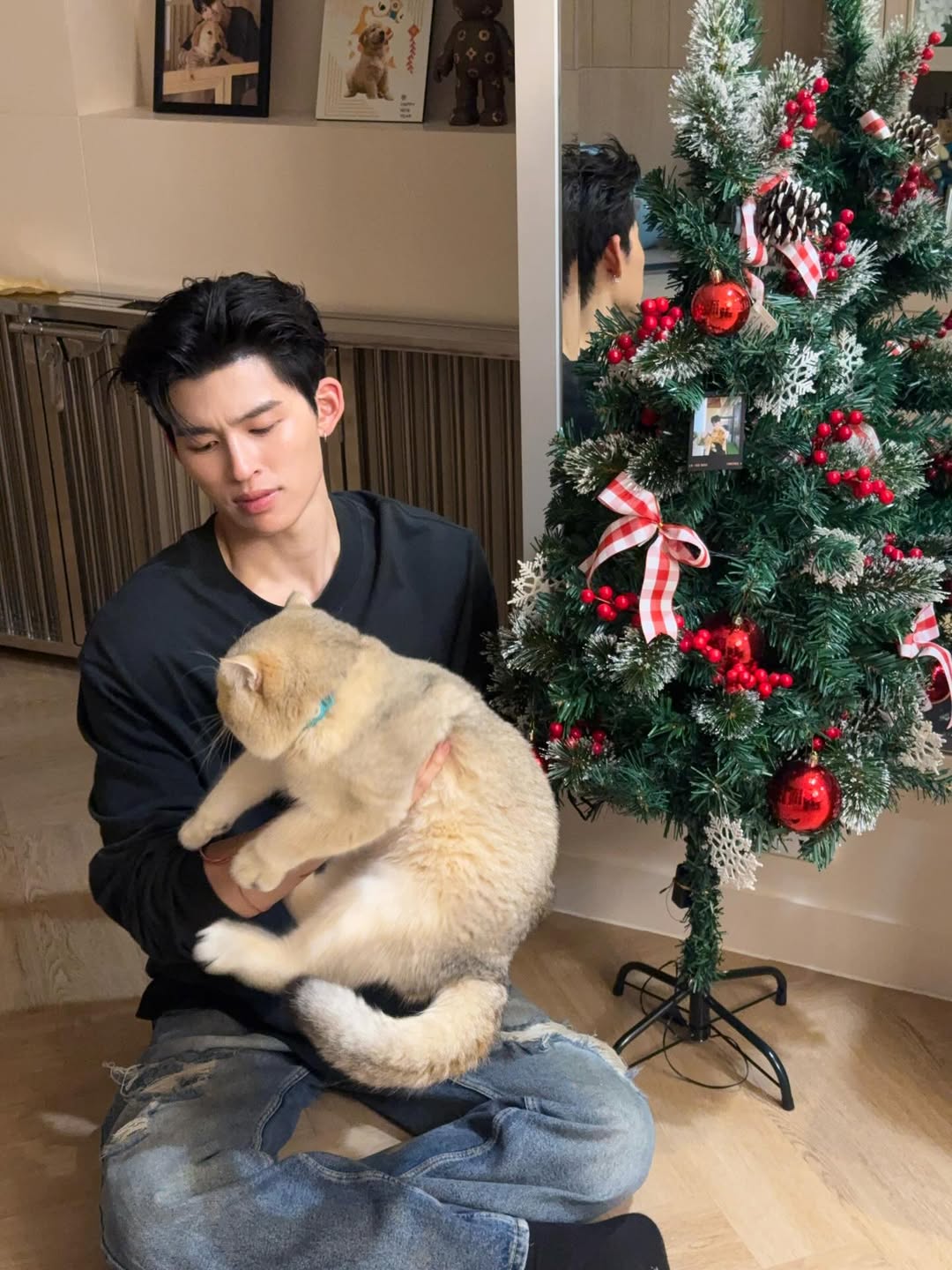 ปอนด์ - ณราวิชญ์ เลิศรัตน์โกสุมภ์