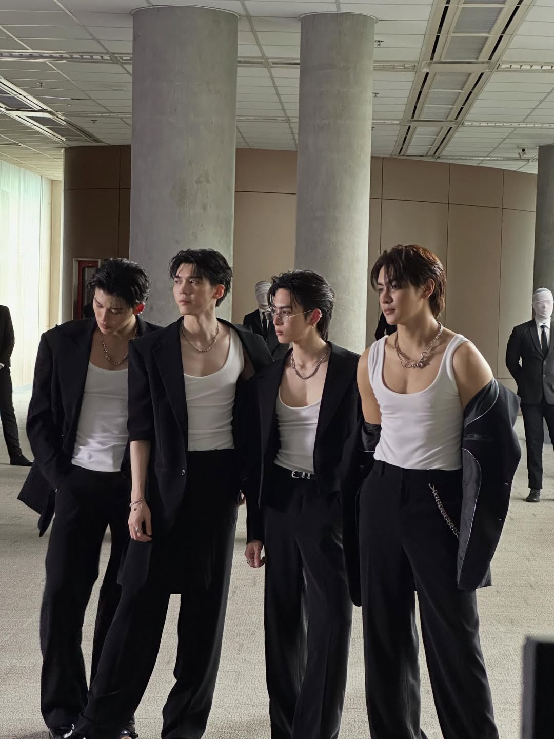 ปอนด์ - ณราวิชญ์ เลิศรัตน์โกสุมภ์