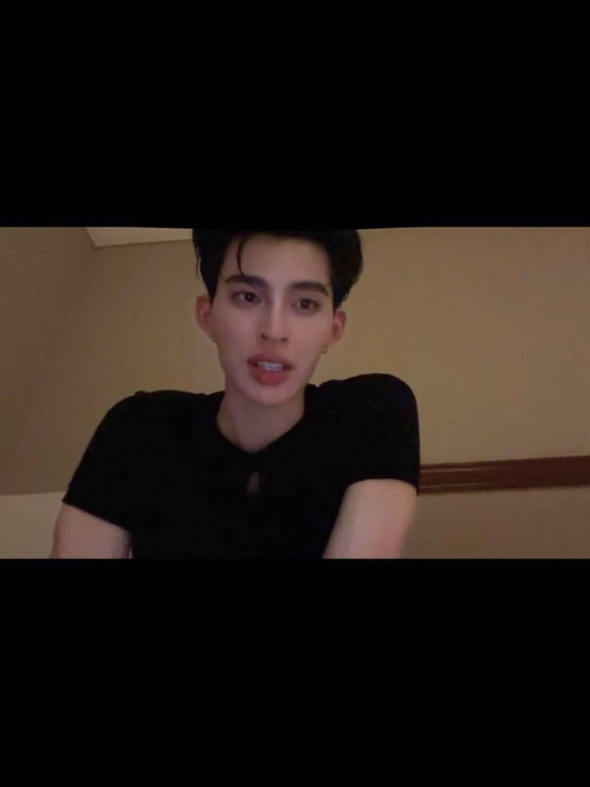 ปอนด์ - ณราวิชญ์ เลิศรัตน์โกสุมภ์