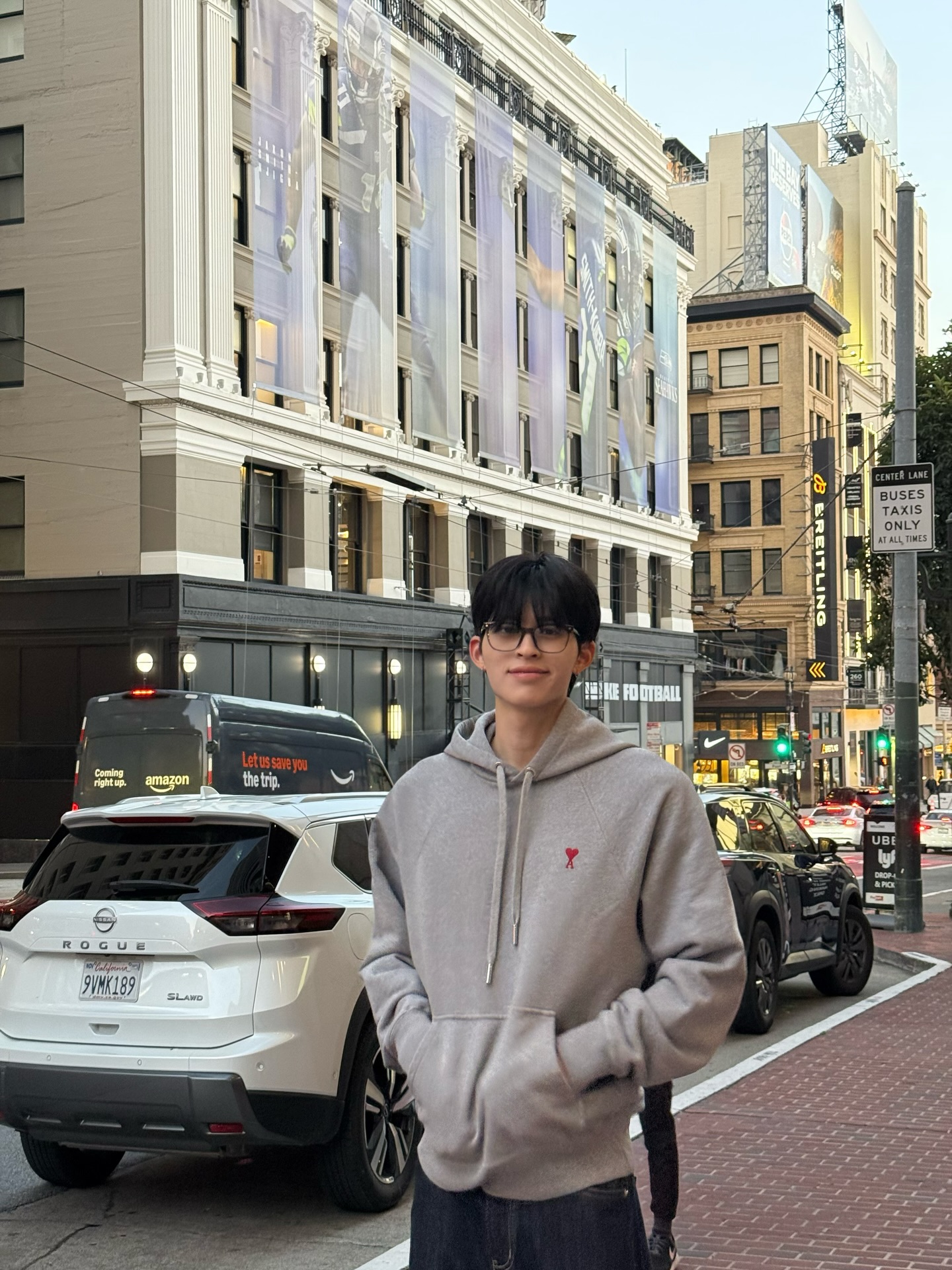 ปอนด์ - ณราวิชญ์ เลิศรัตน์โกสุมภ์