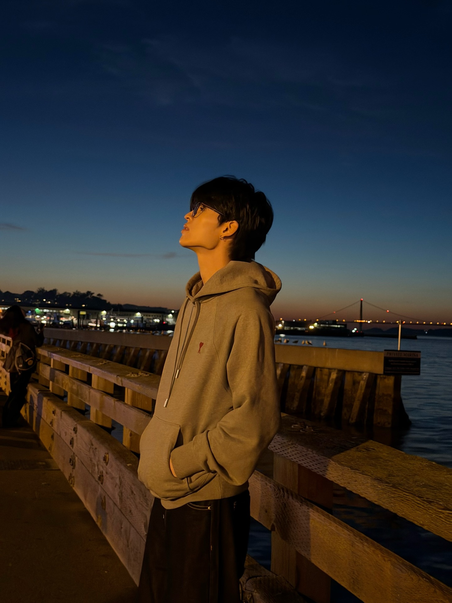 ปอนด์ - ณราวิชญ์ เลิศรัตน์โกสุมภ์