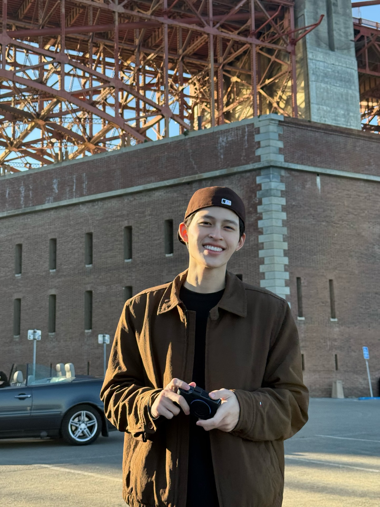 ปอนด์ - ณราวิชญ์ เลิศรัตน์โกสุมภ์