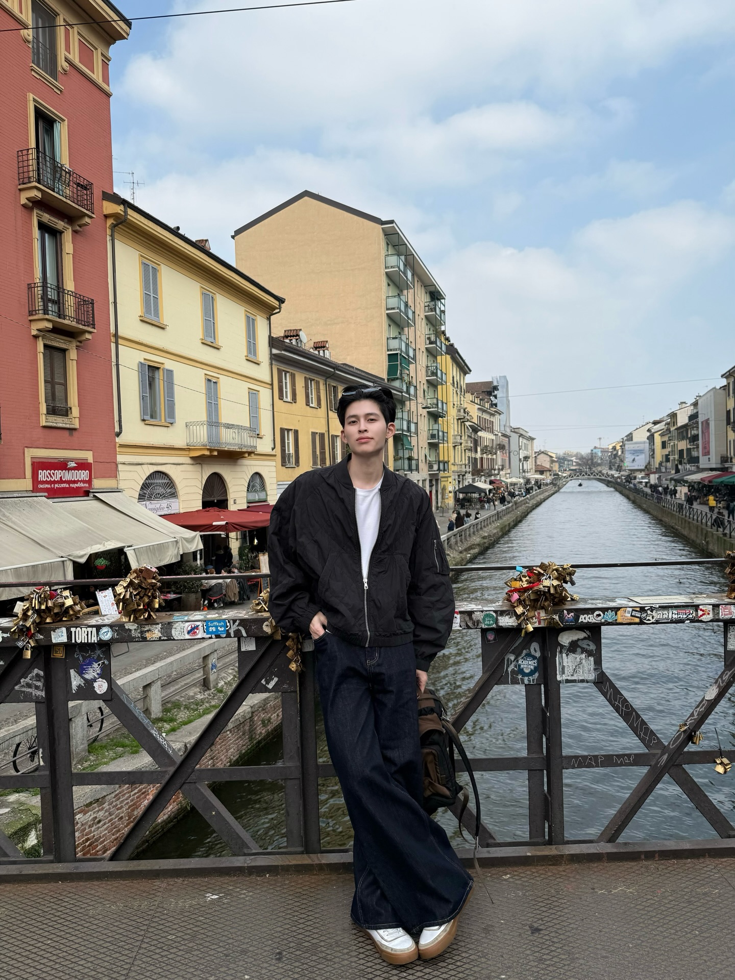 ปอนด์ - ณราวิชญ์ เลิศรัตน์โกสุมภ์