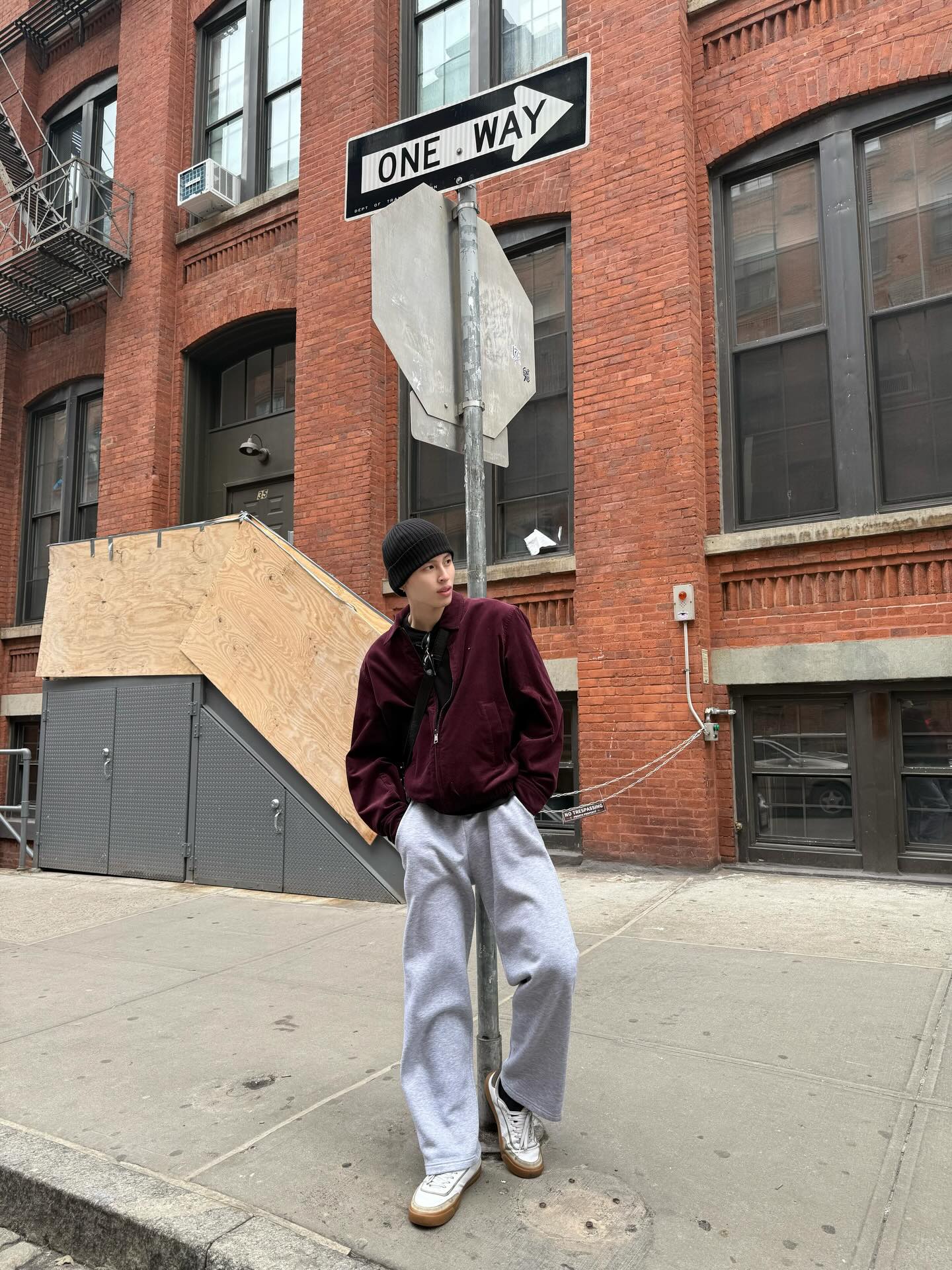 ปอนด์ - ณราวิชญ์ เลิศรัตน์โกสุมภ์