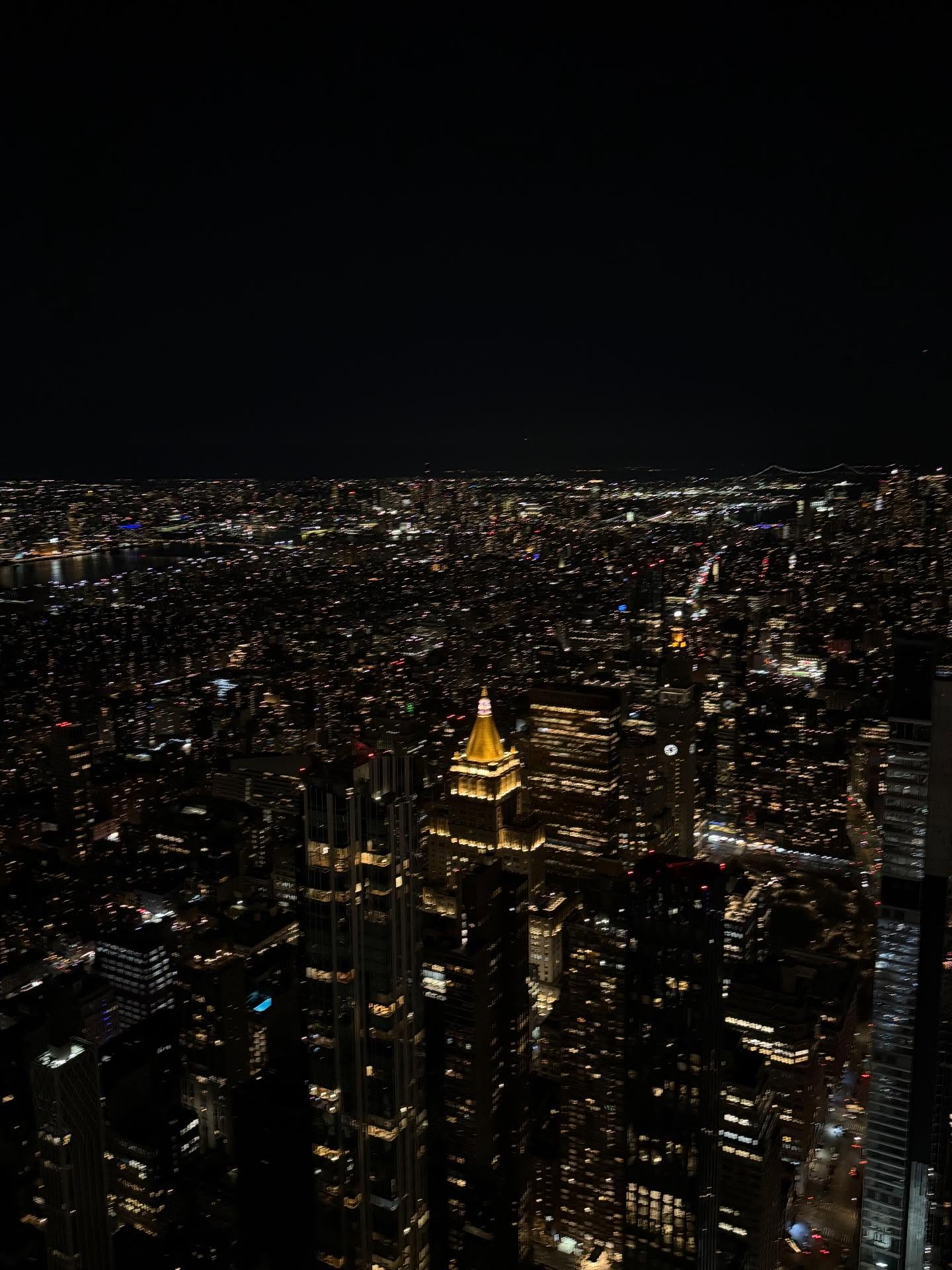 ปอนด์ - ณราวิชญ์ เลิศรัตน์โกสุมภ์