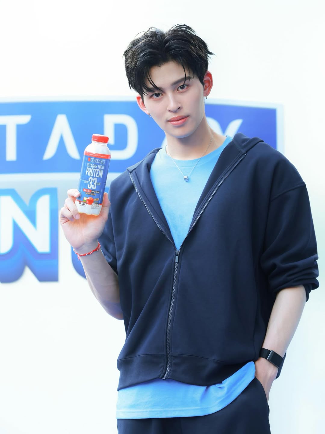 ปอนด์ - ณราวิชญ์ เลิศรัตน์โกสุมภ์