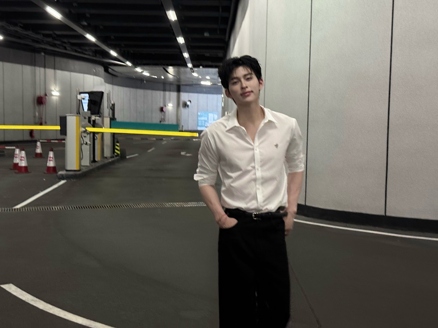 ปอนด์ - ณราวิชญ์ เลิศรัตน์โกสุมภ์