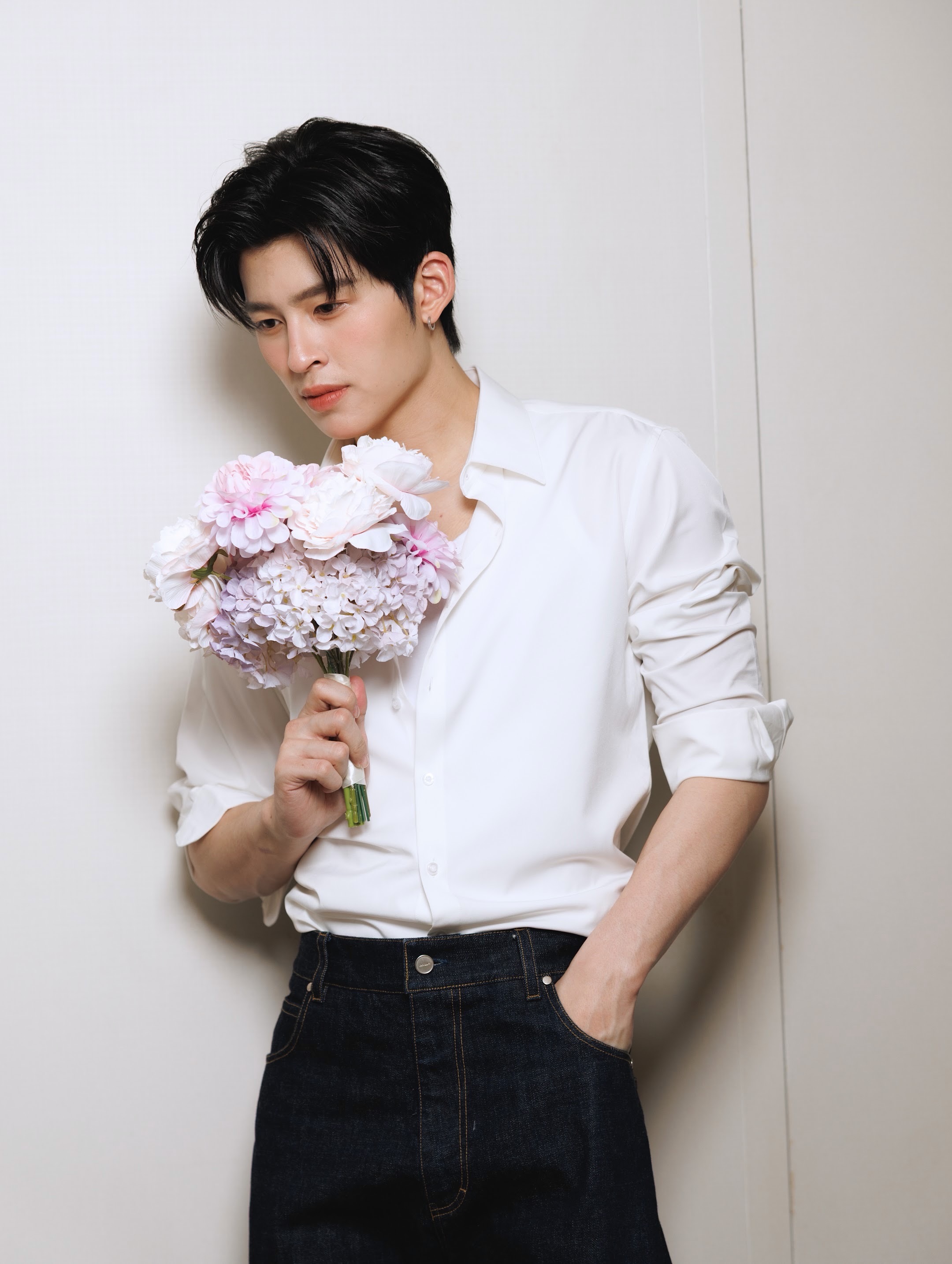 ปอนด์ - ณราวิชญ์ เลิศรัตน์โกสุมภ์