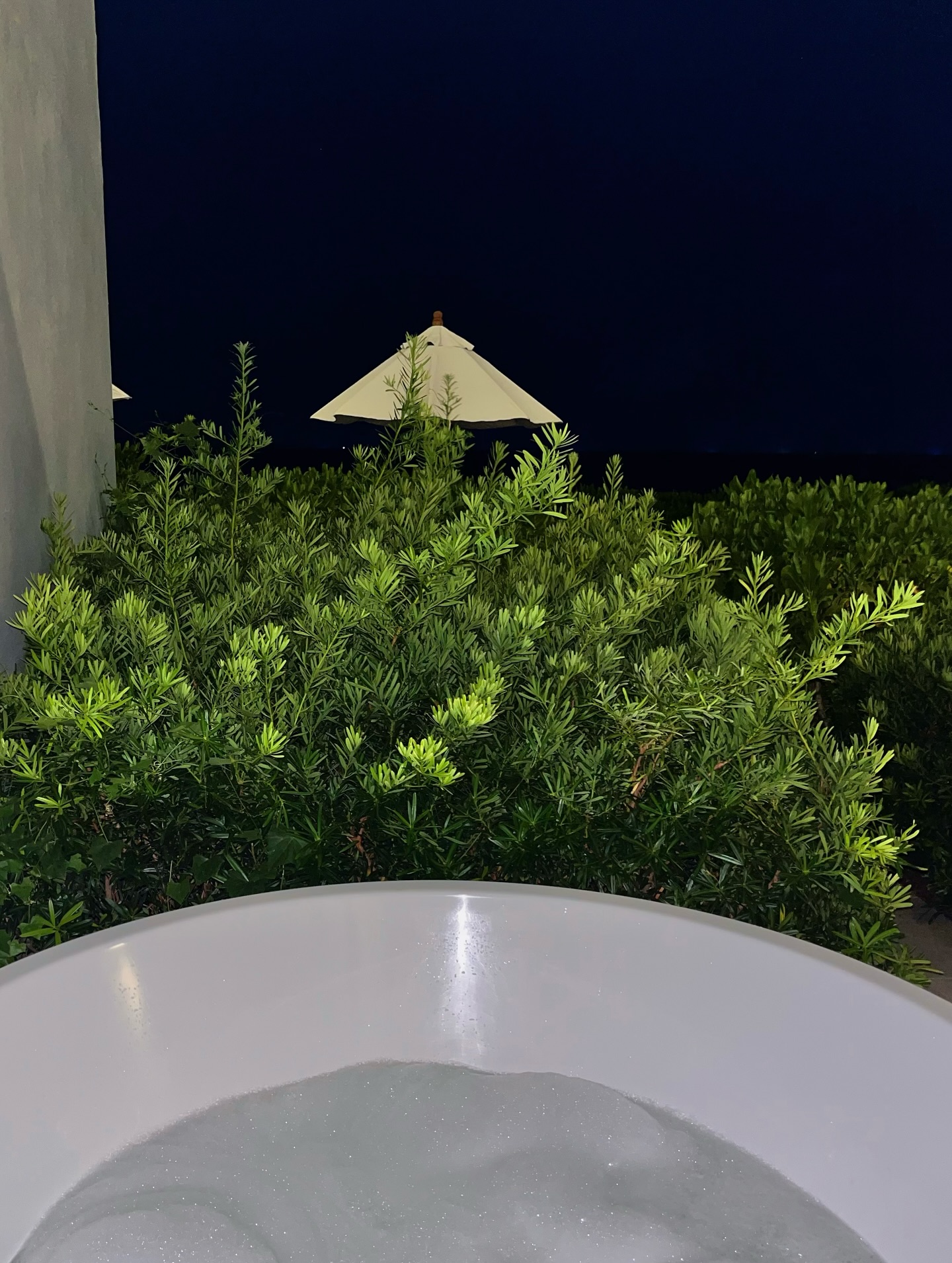 ขุน - ชานนท์ อักขระชาตะ